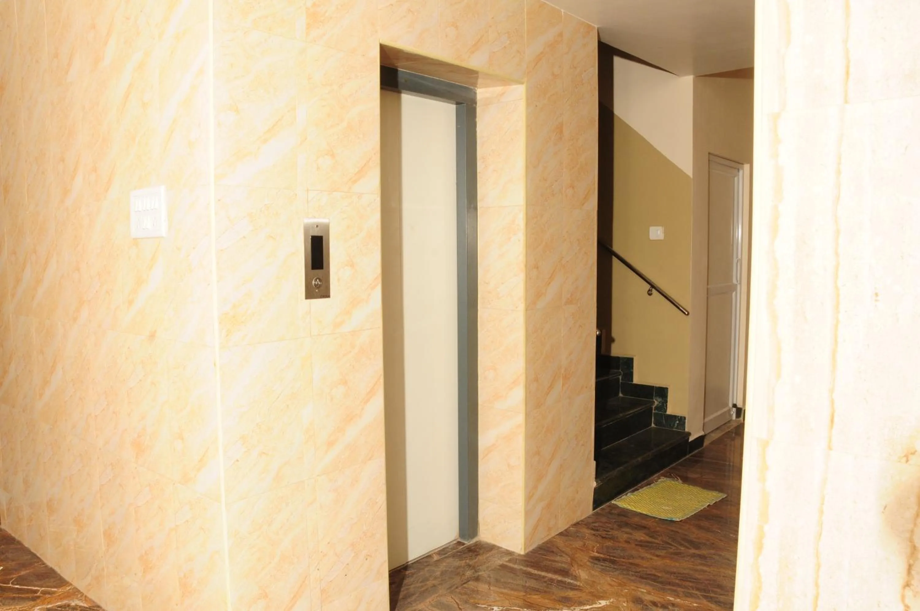 Decorative detail in Hotel Rathnavel Towers