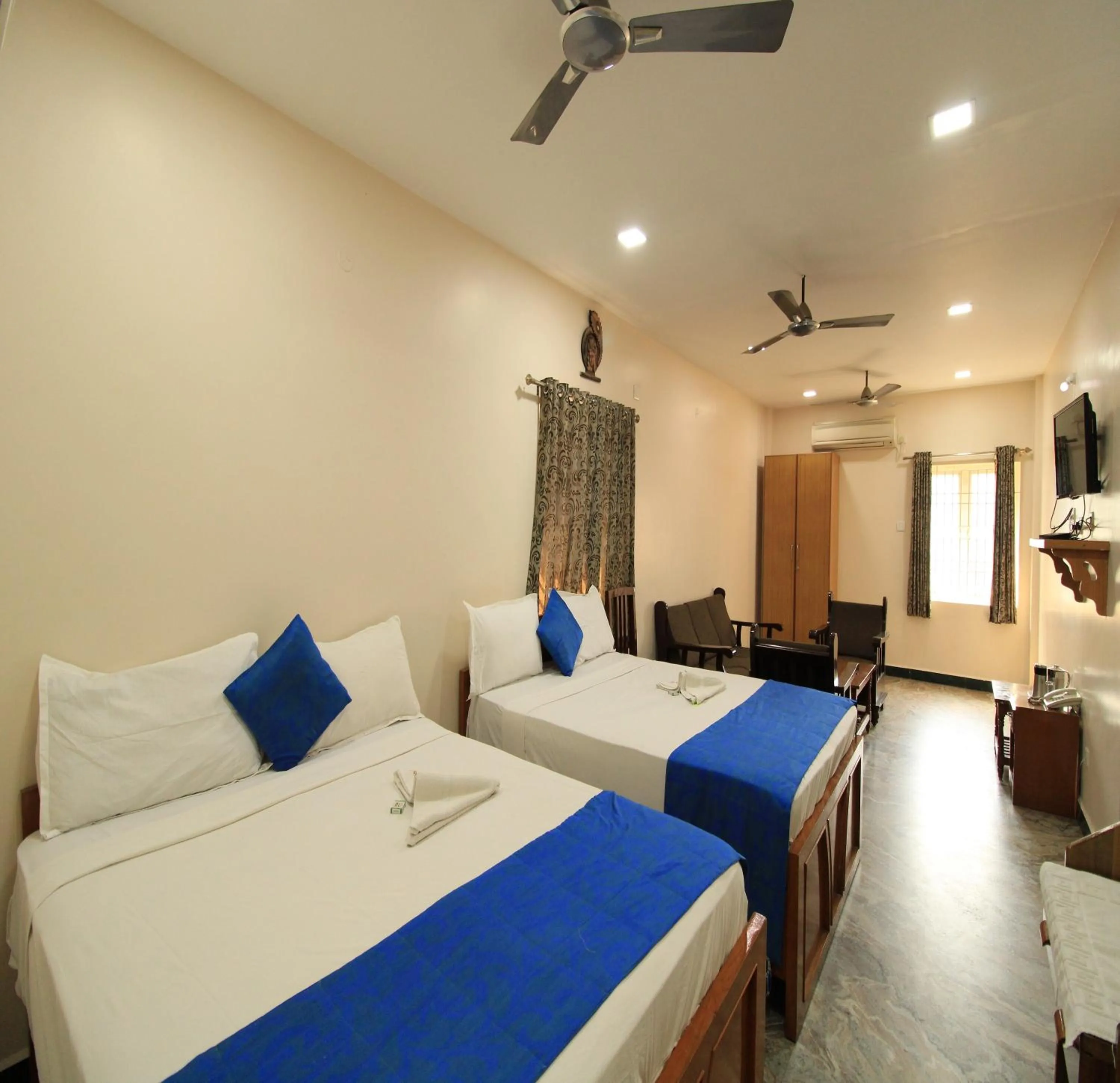 Bedroom, Bed in Hotel Rathnavel Towers