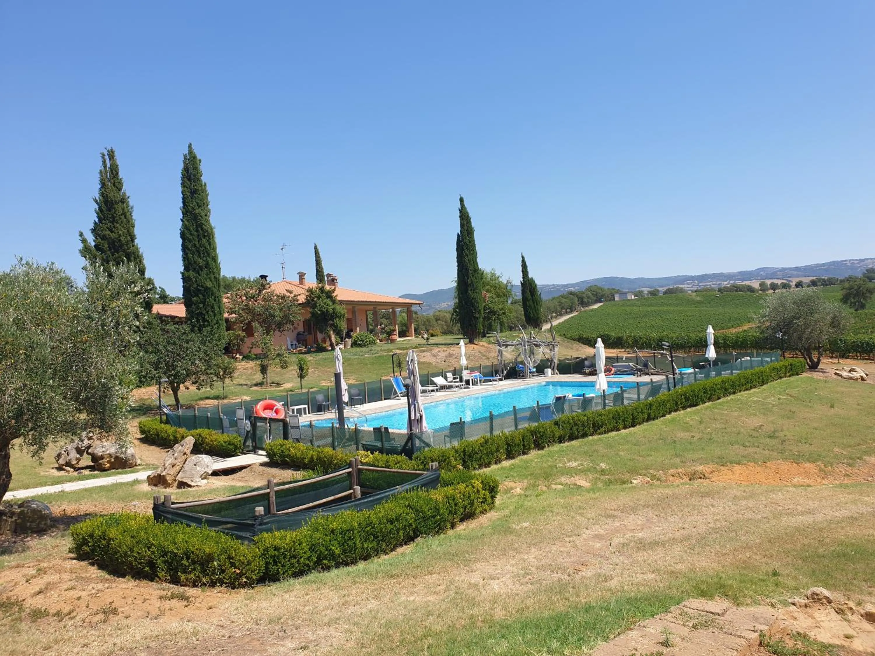Pool view in Agriturismo Diaccialone
