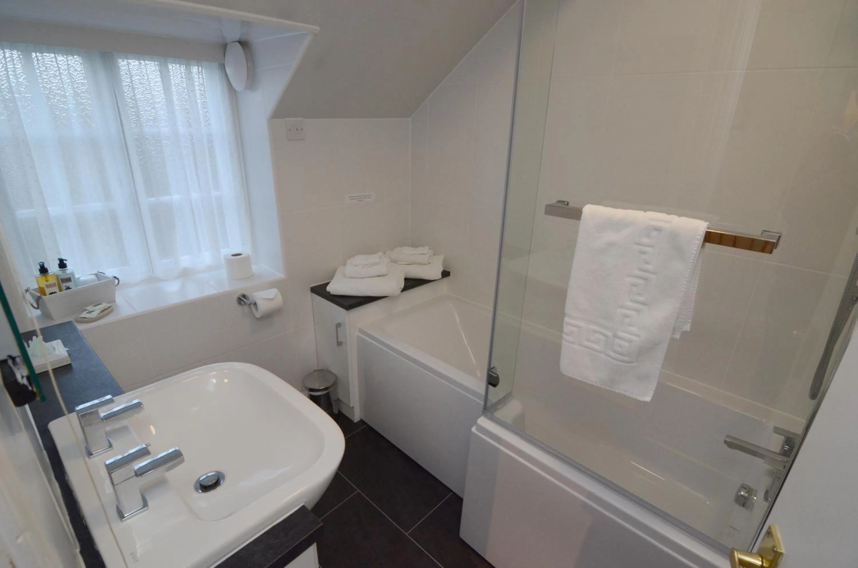 Bathroom in Ellerby Country Inn