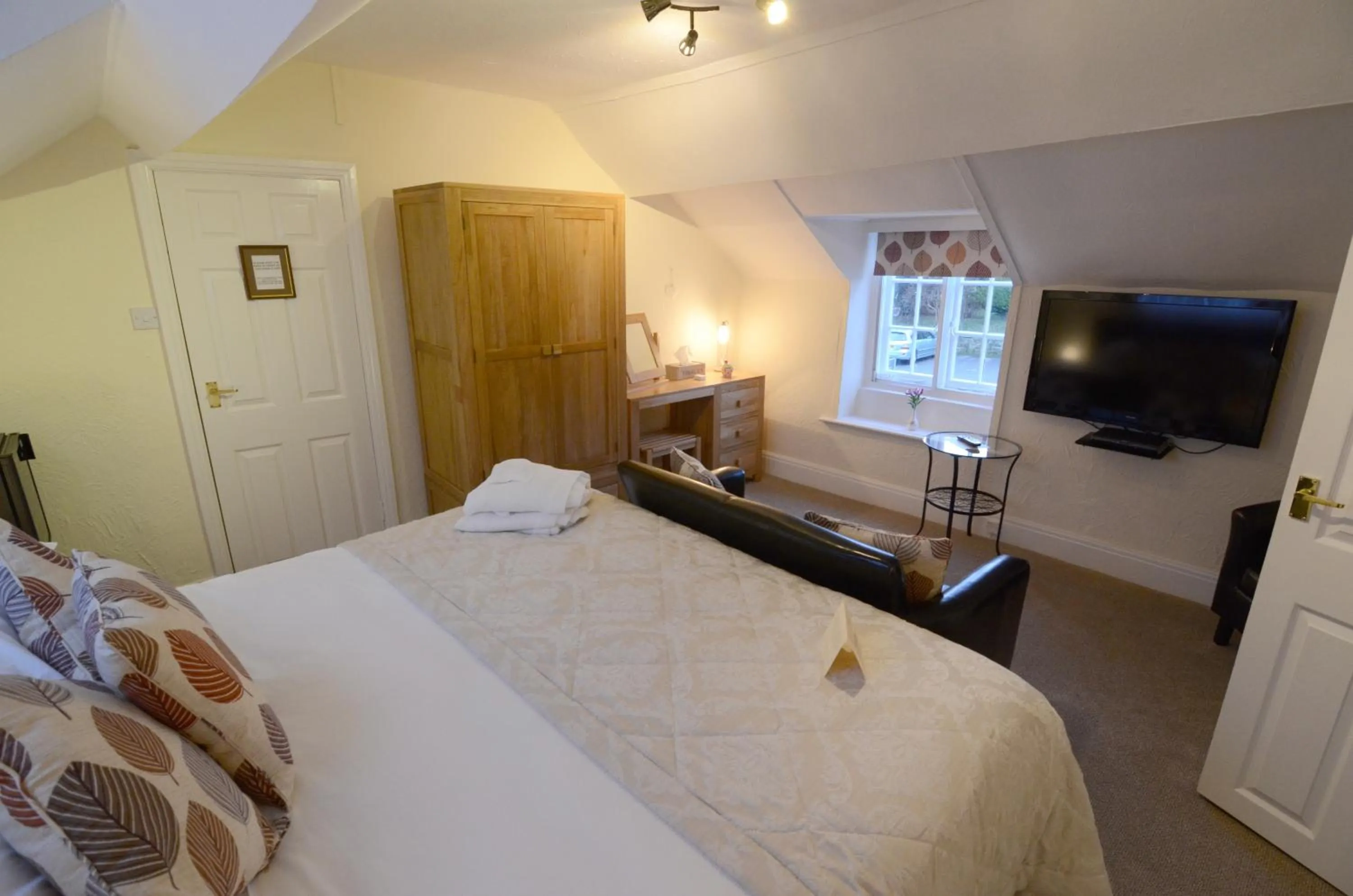 Photo of the whole room, Bed in Ellerby Country Inn