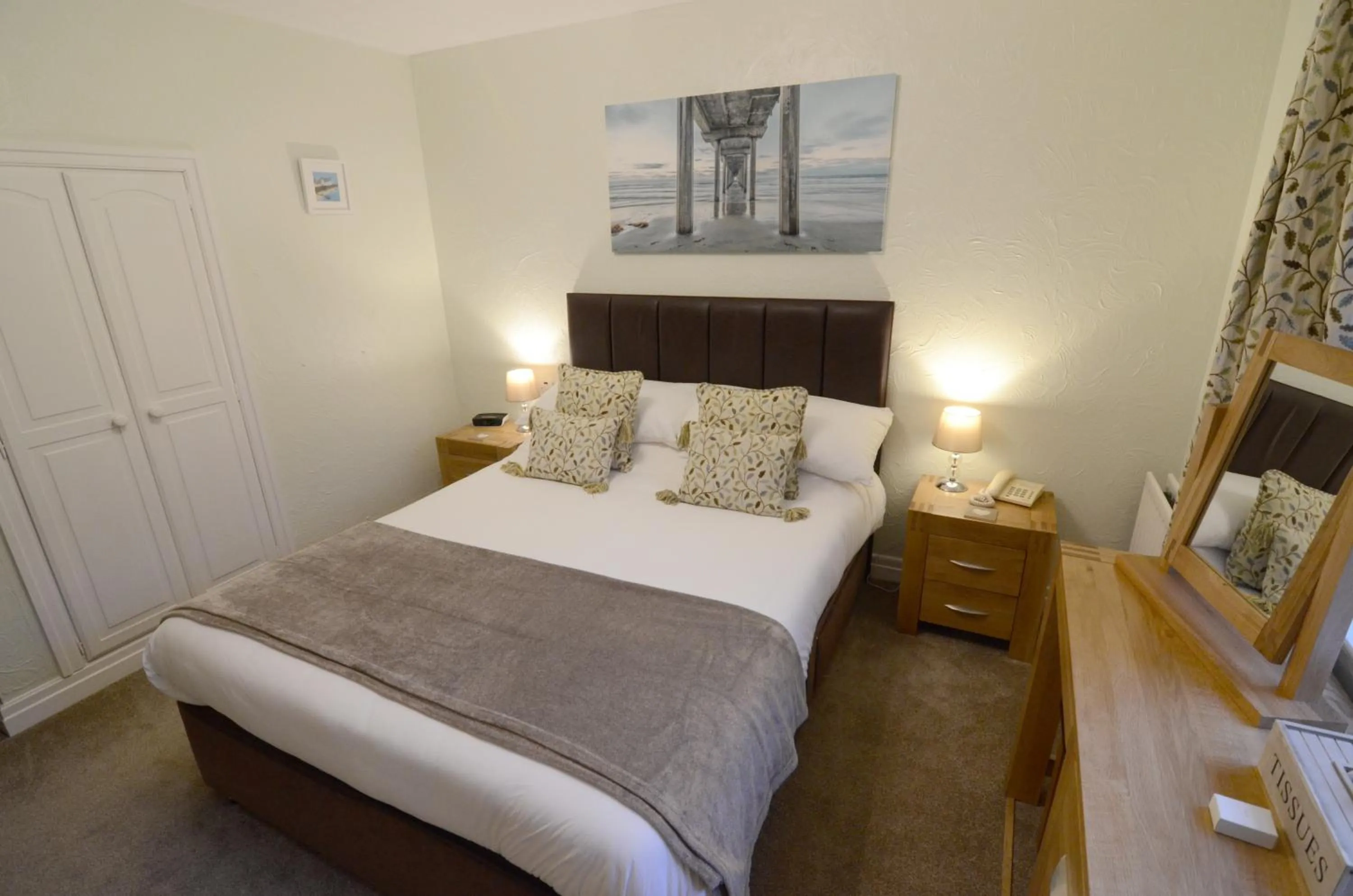 Photo of the whole room, Bed in Ellerby Country Inn