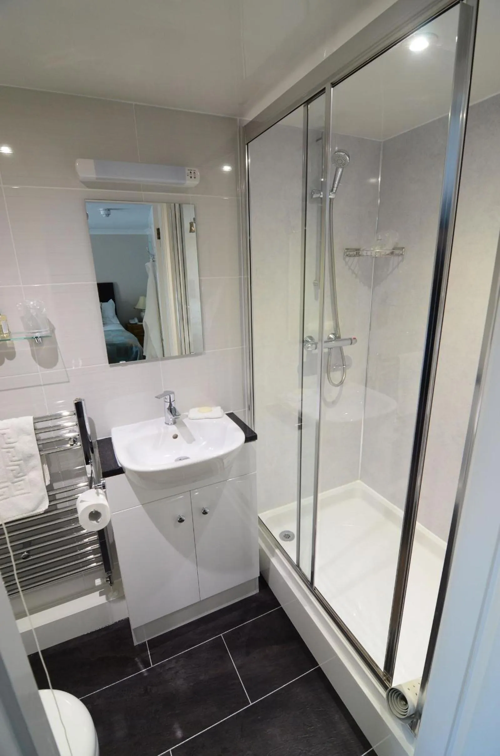 Bathroom in Ellerby Country Inn