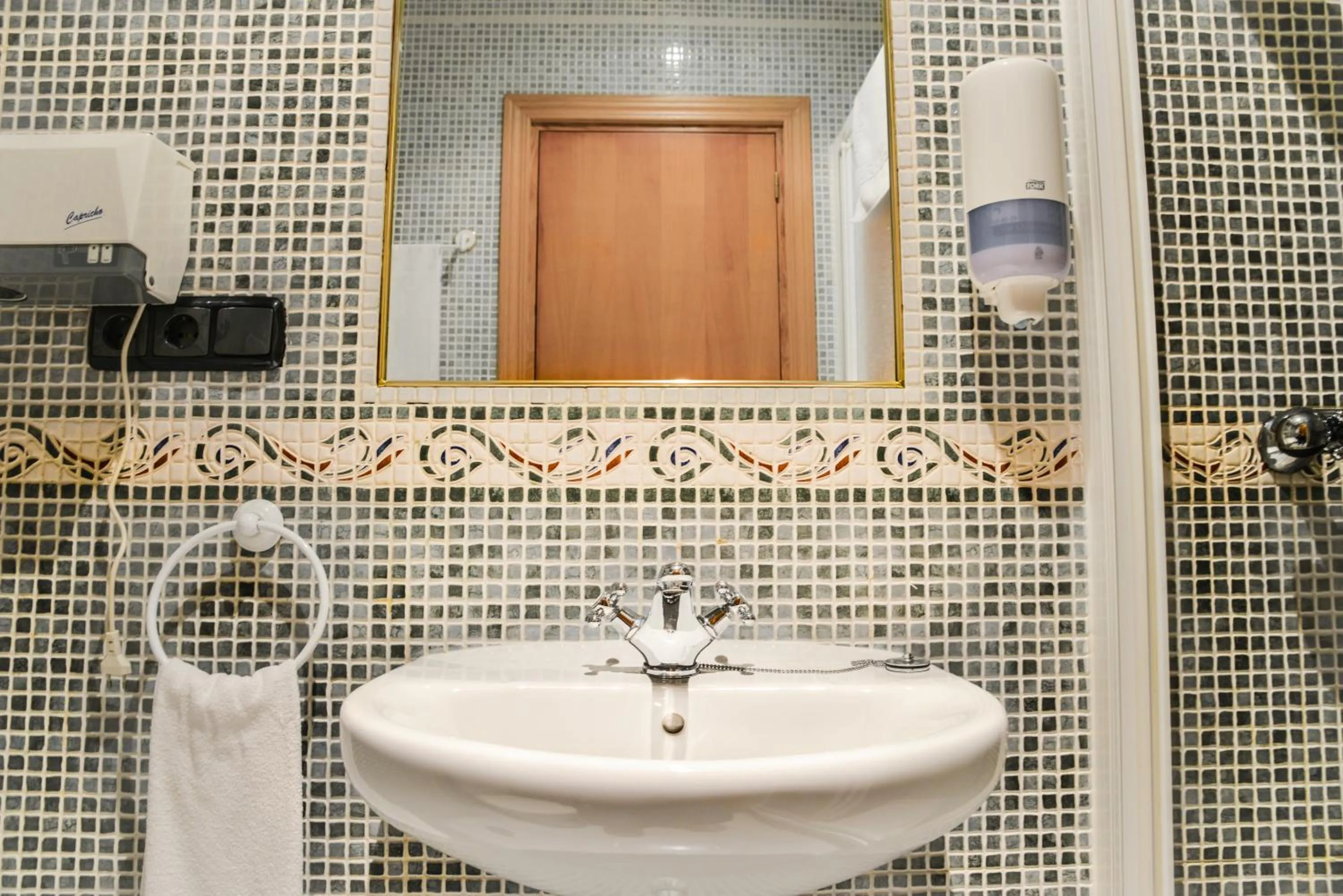 Café Bar Hotel Jefi