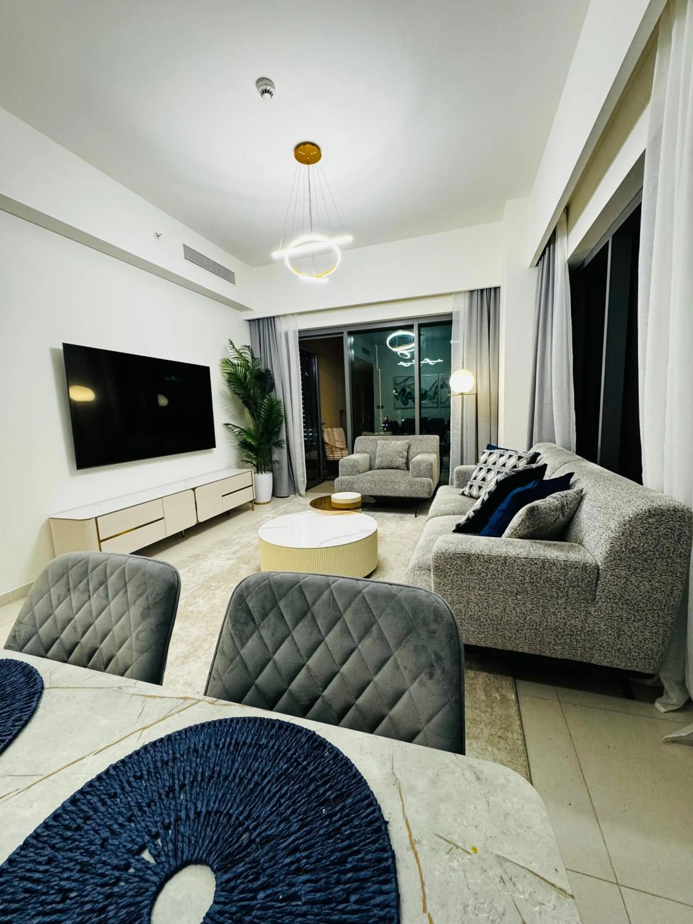 Burj Royale - BURJ KHALIFA VIEW