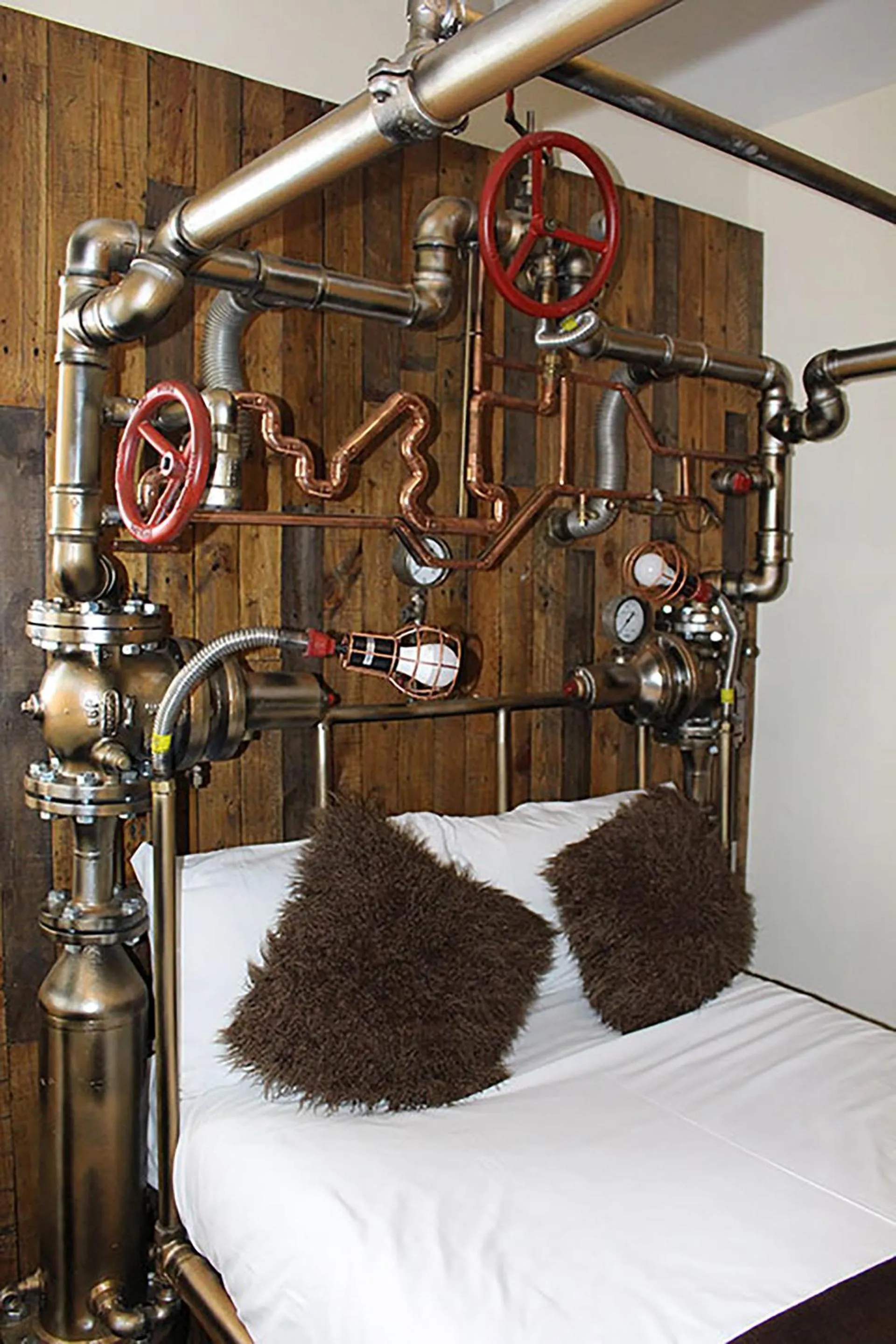 Bed in Old Hall House, NEC