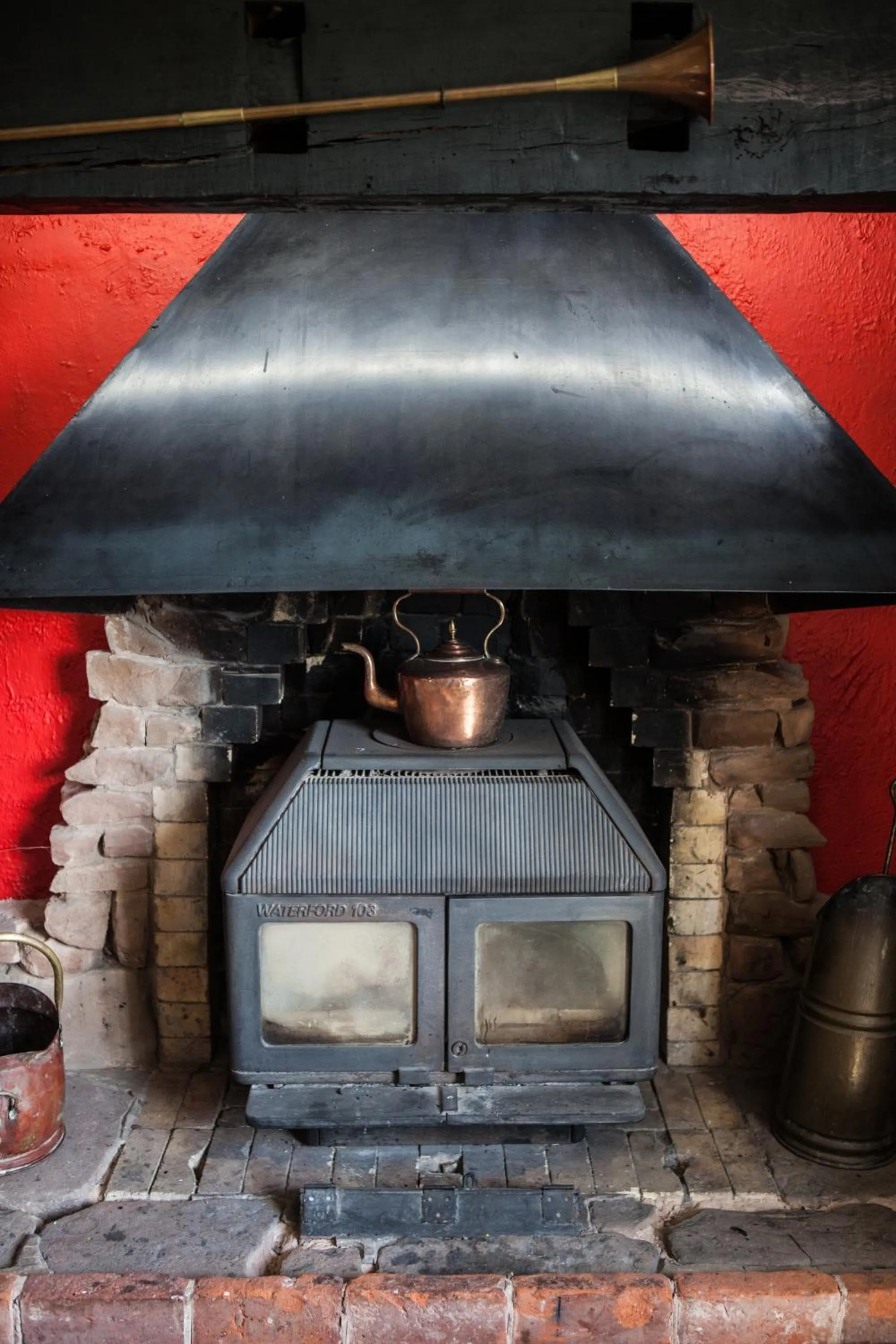 Communal lounge/ TV room in Old Hall House, NEC