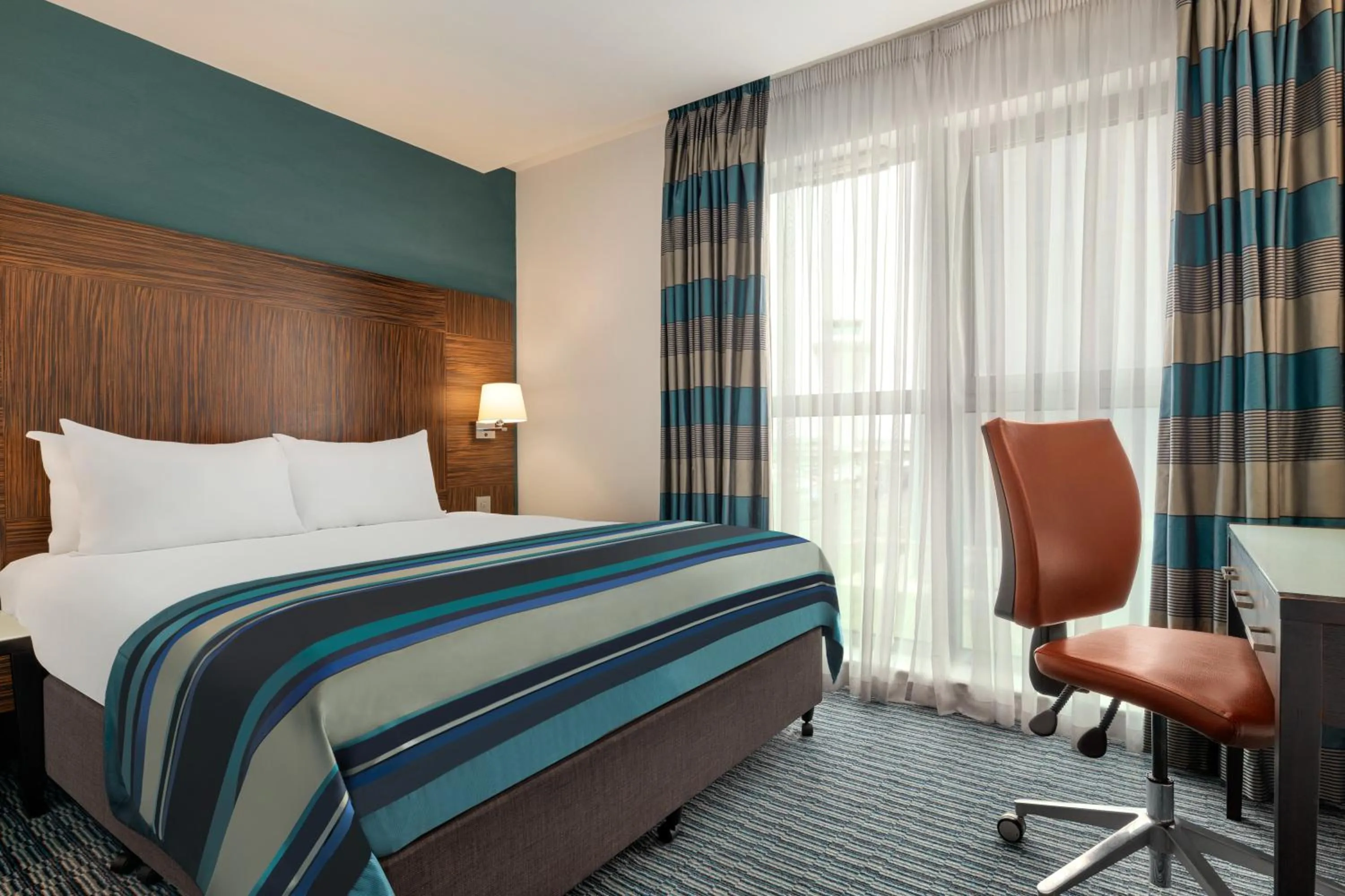 Bedroom, Bed in Holiday Inn Birmingham Airport - NEC by IHG