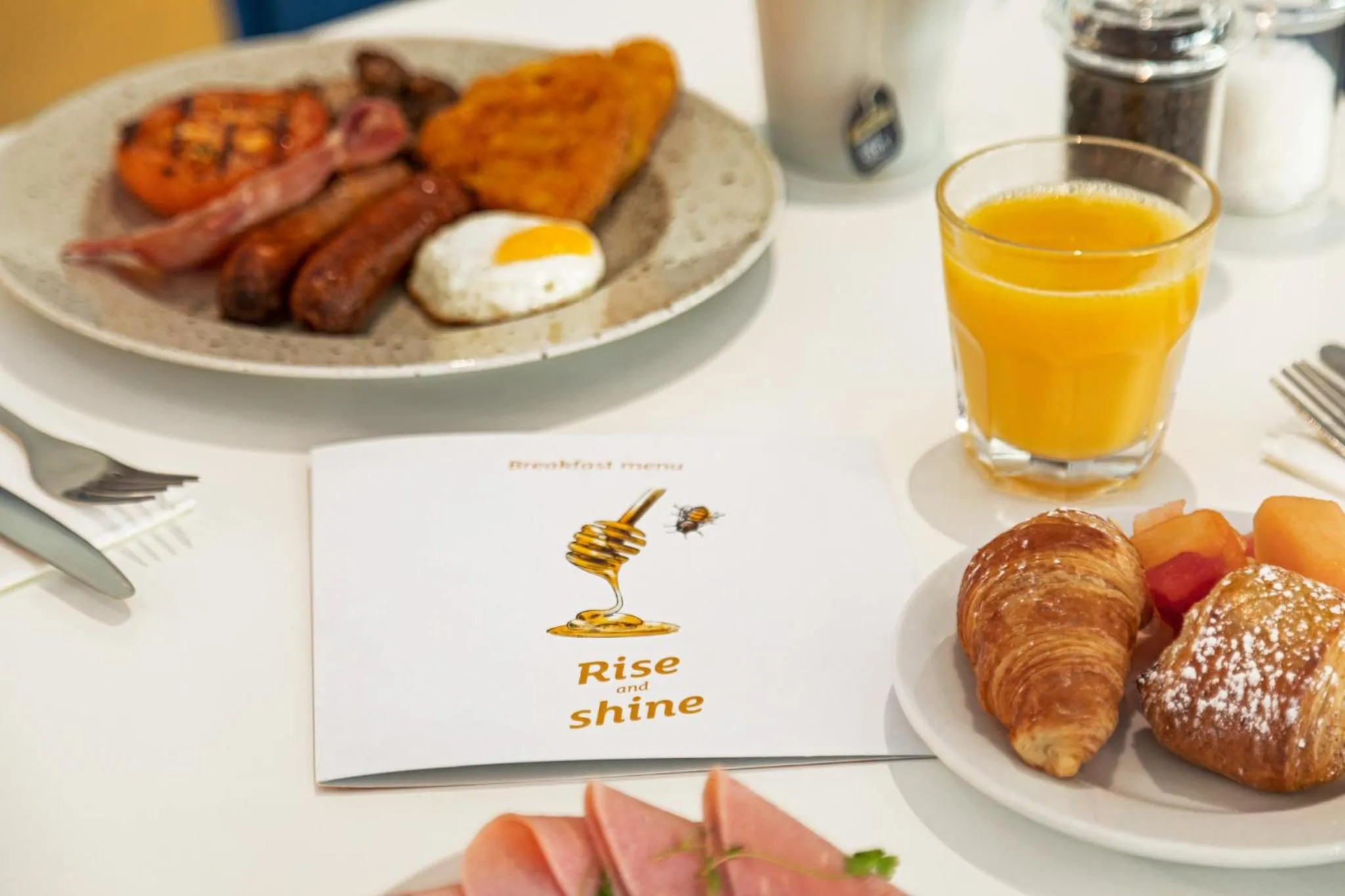 Restaurant/places to eat in Holiday Inn Birmingham Airport - NEC by IHG