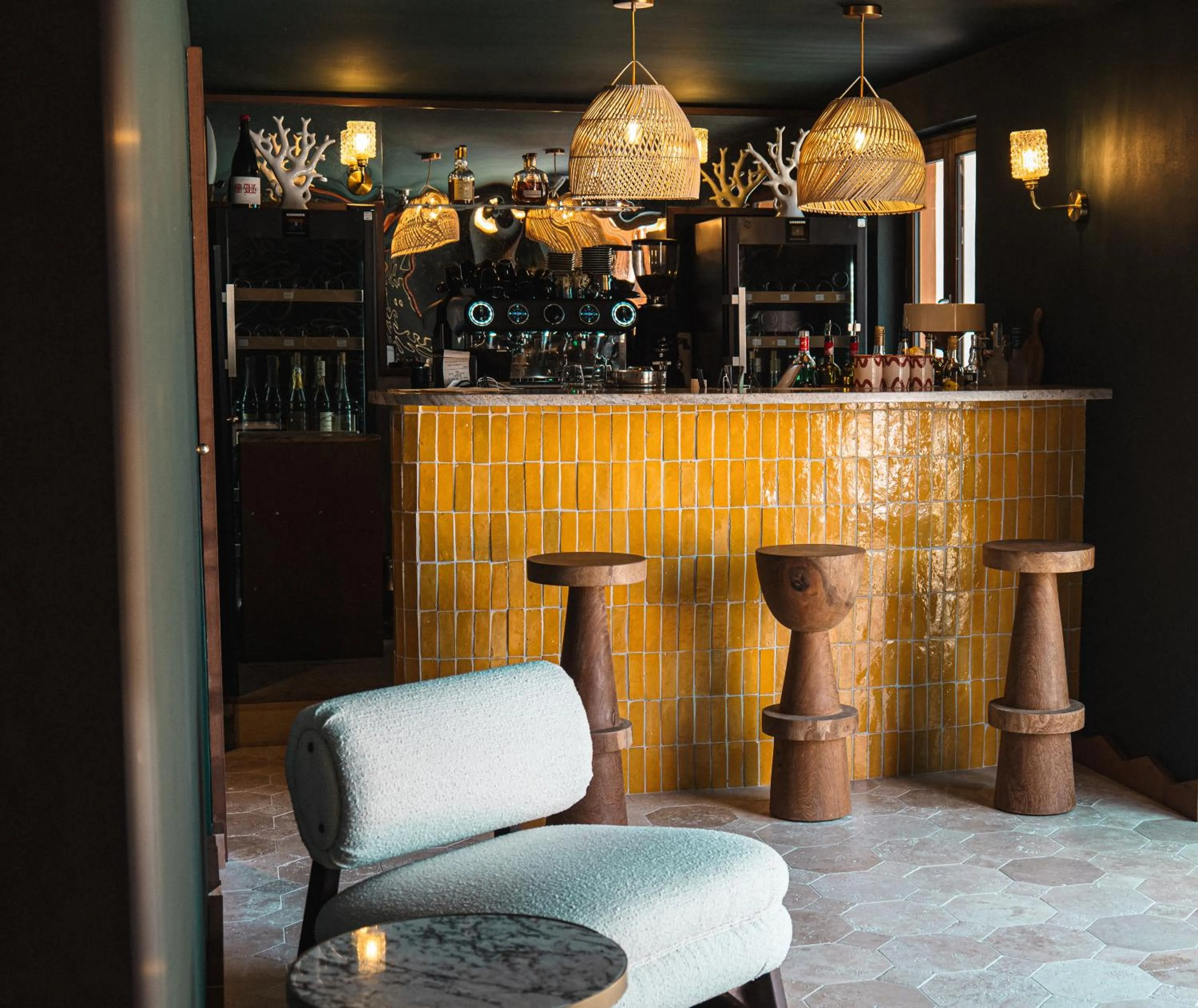 Lounge or bar in Boutique Hôtel Responsable et Restaurant Basgi Basgi