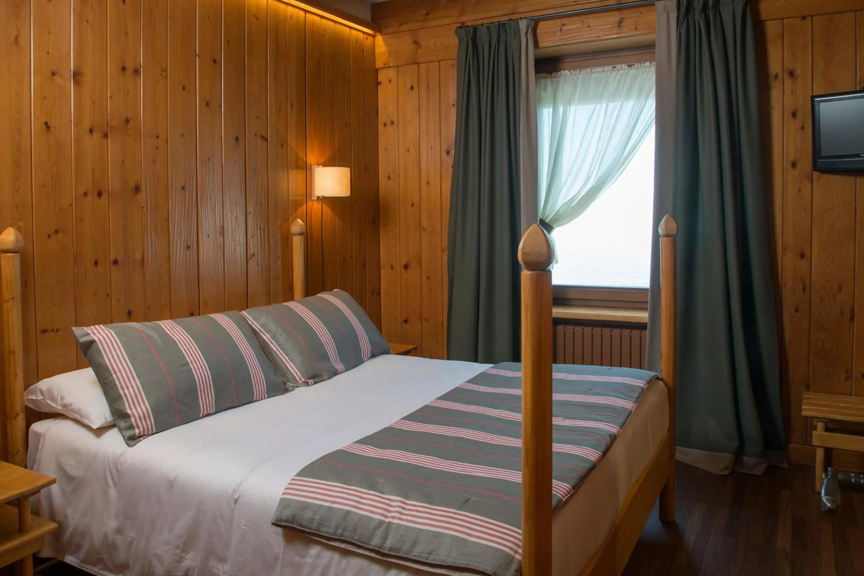 Bedroom, Bed in Albergo Ristorante Bucaneve