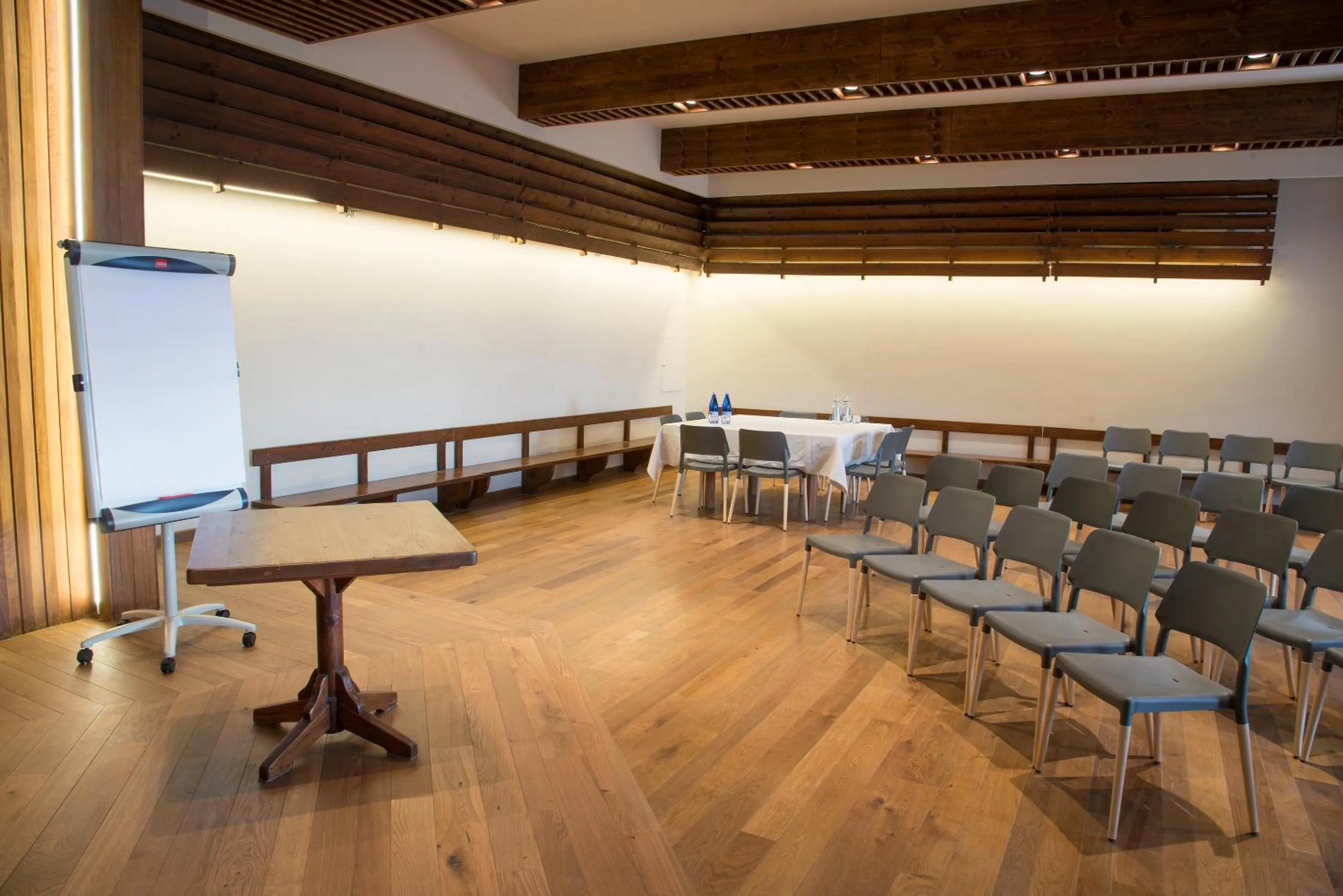 Meeting/conference room in Albergo Ristorante Bucaneve