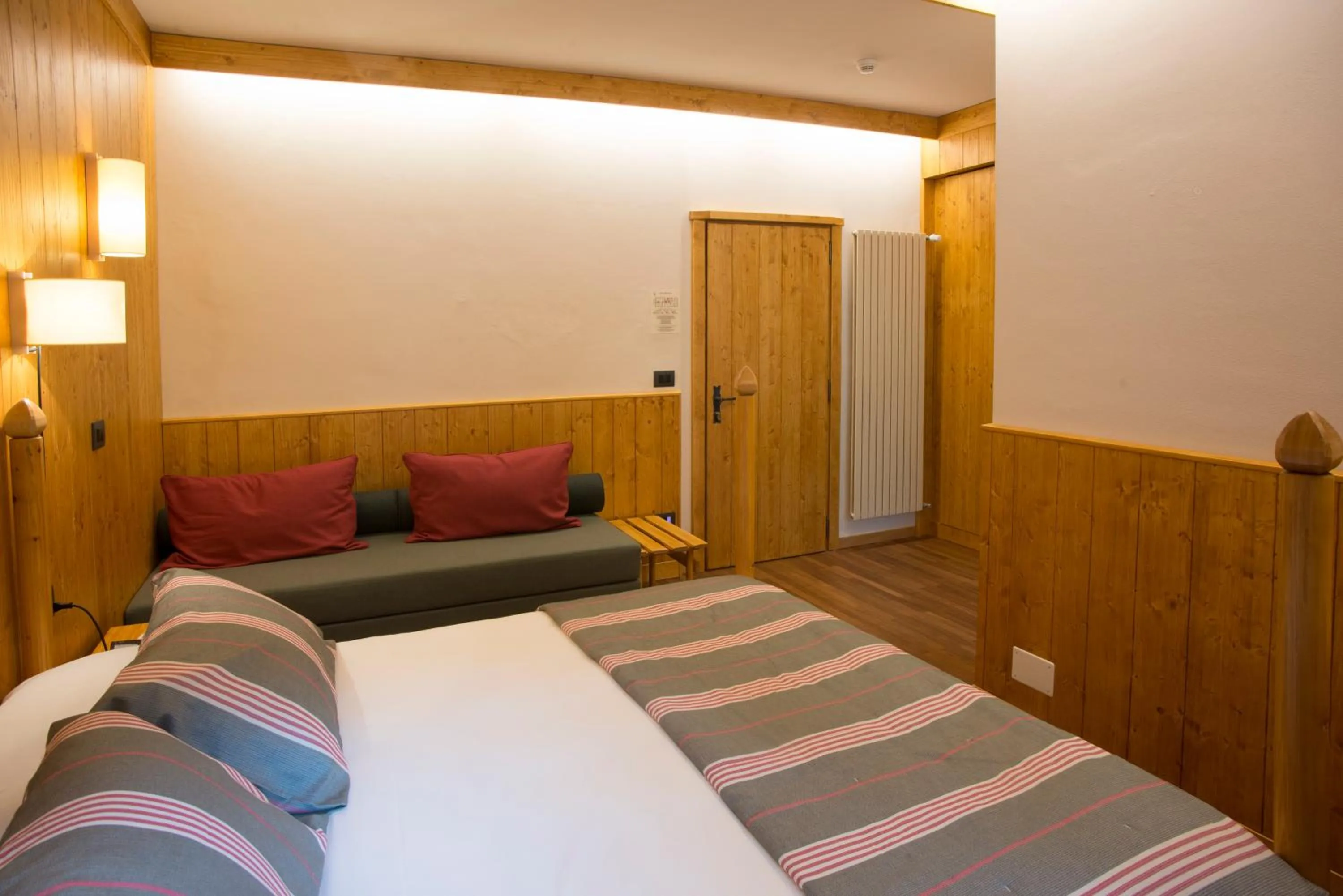 Photo of the whole room, Bed in Albergo Ristorante Bucaneve