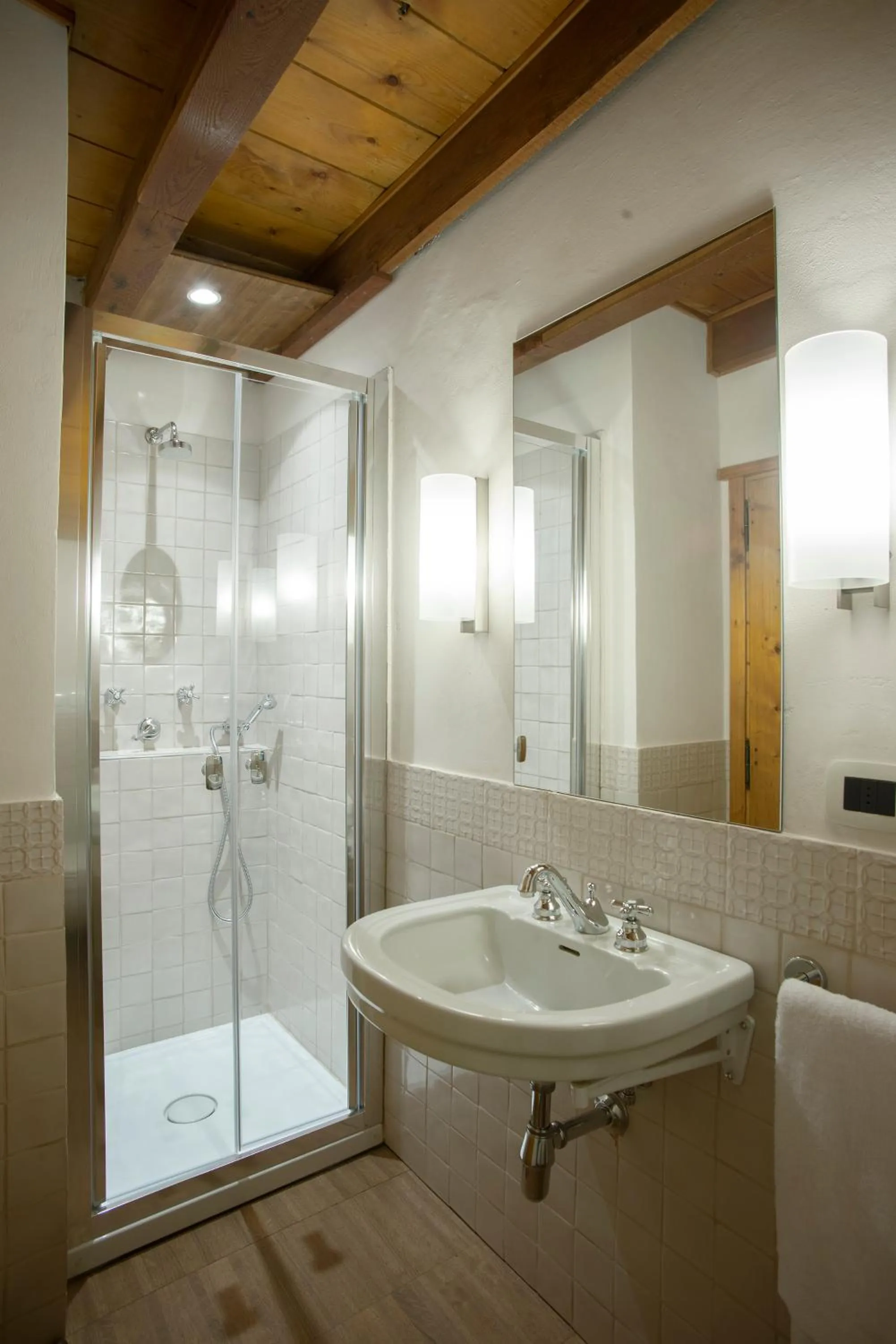 Shower in Albergo Ristorante Bucaneve