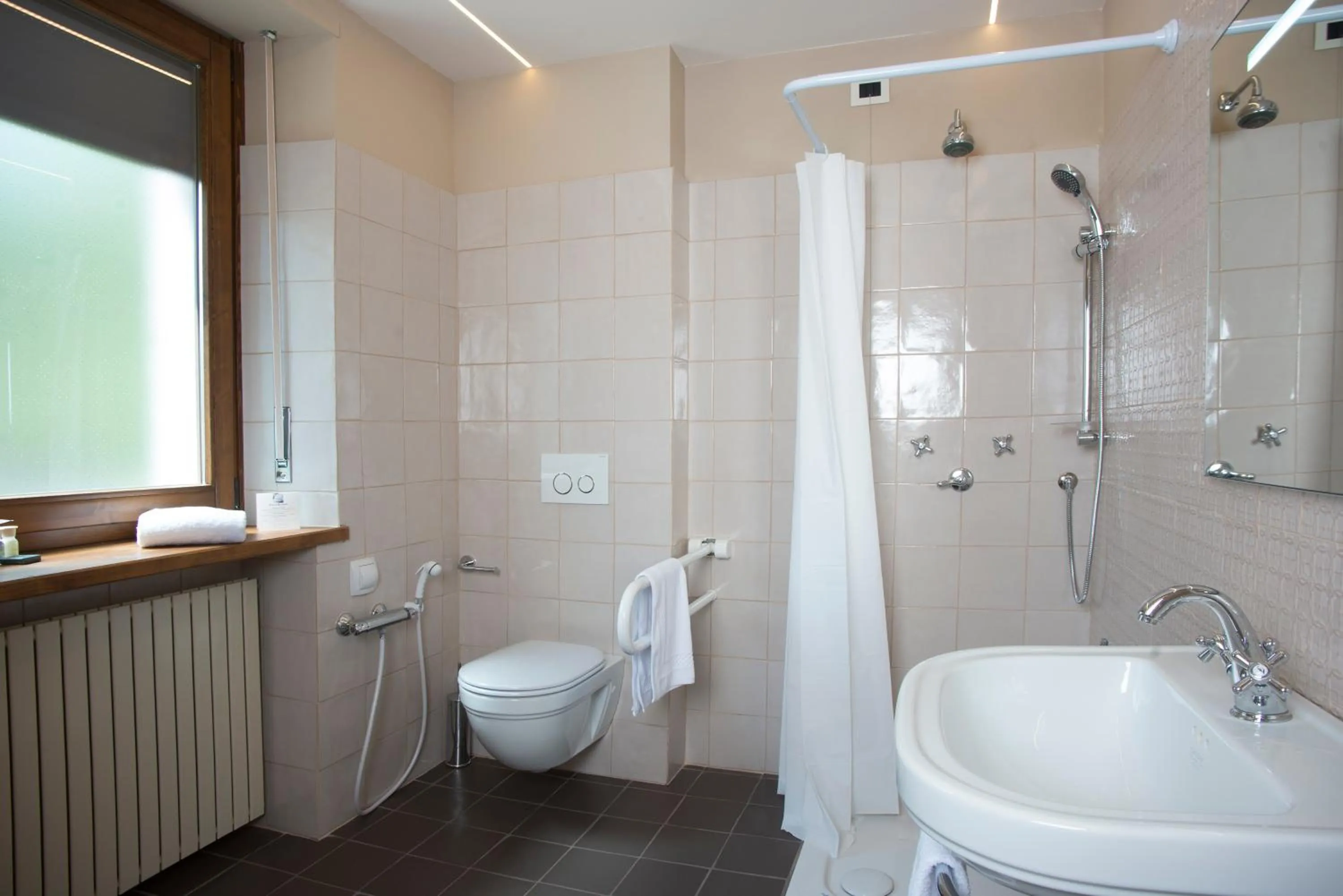 Shower in Albergo Ristorante Bucaneve