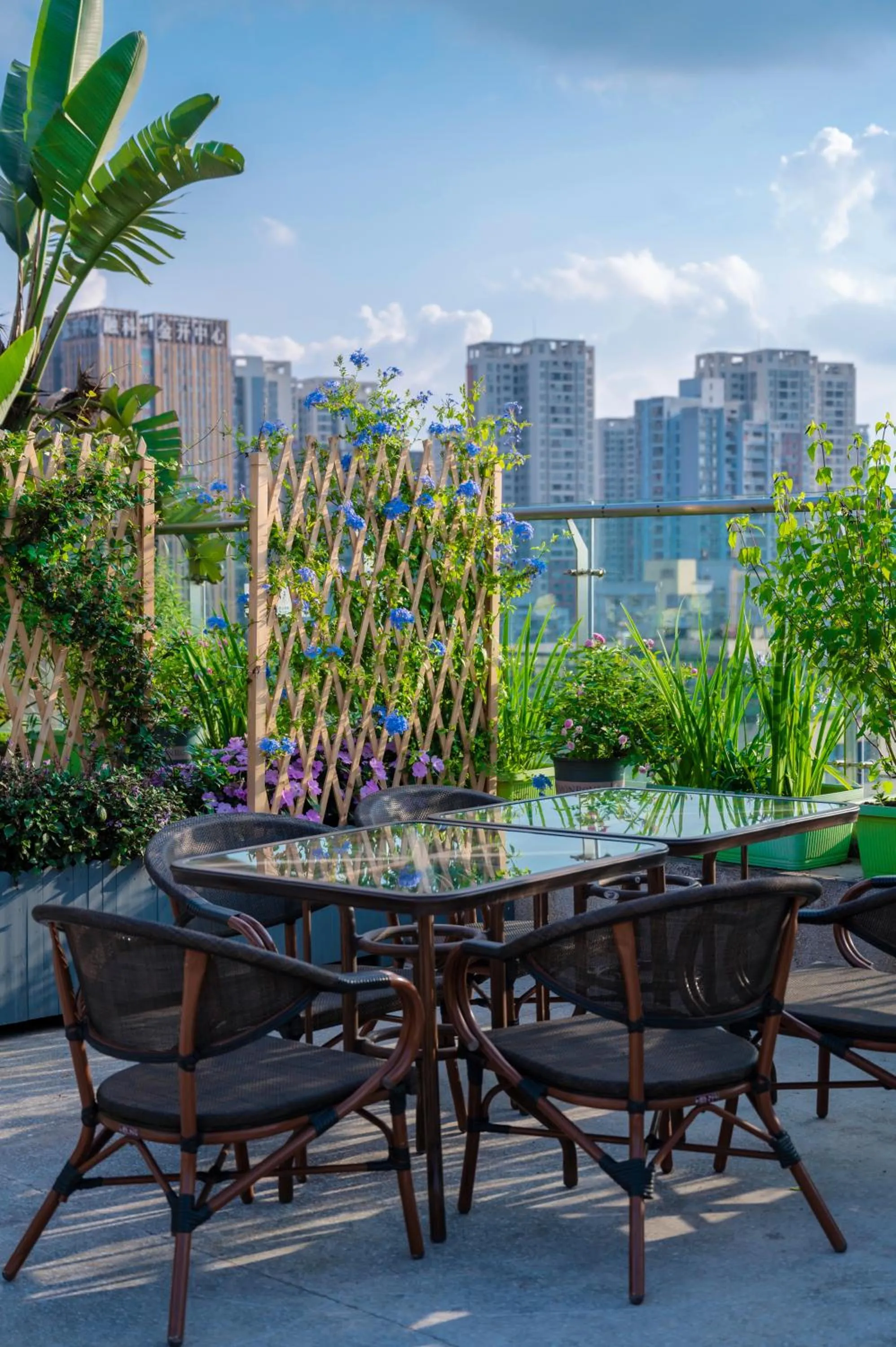 Restaurant/places to eat in Wuyu Hotel - Chongqing Jiangbei Airport & Light Rail