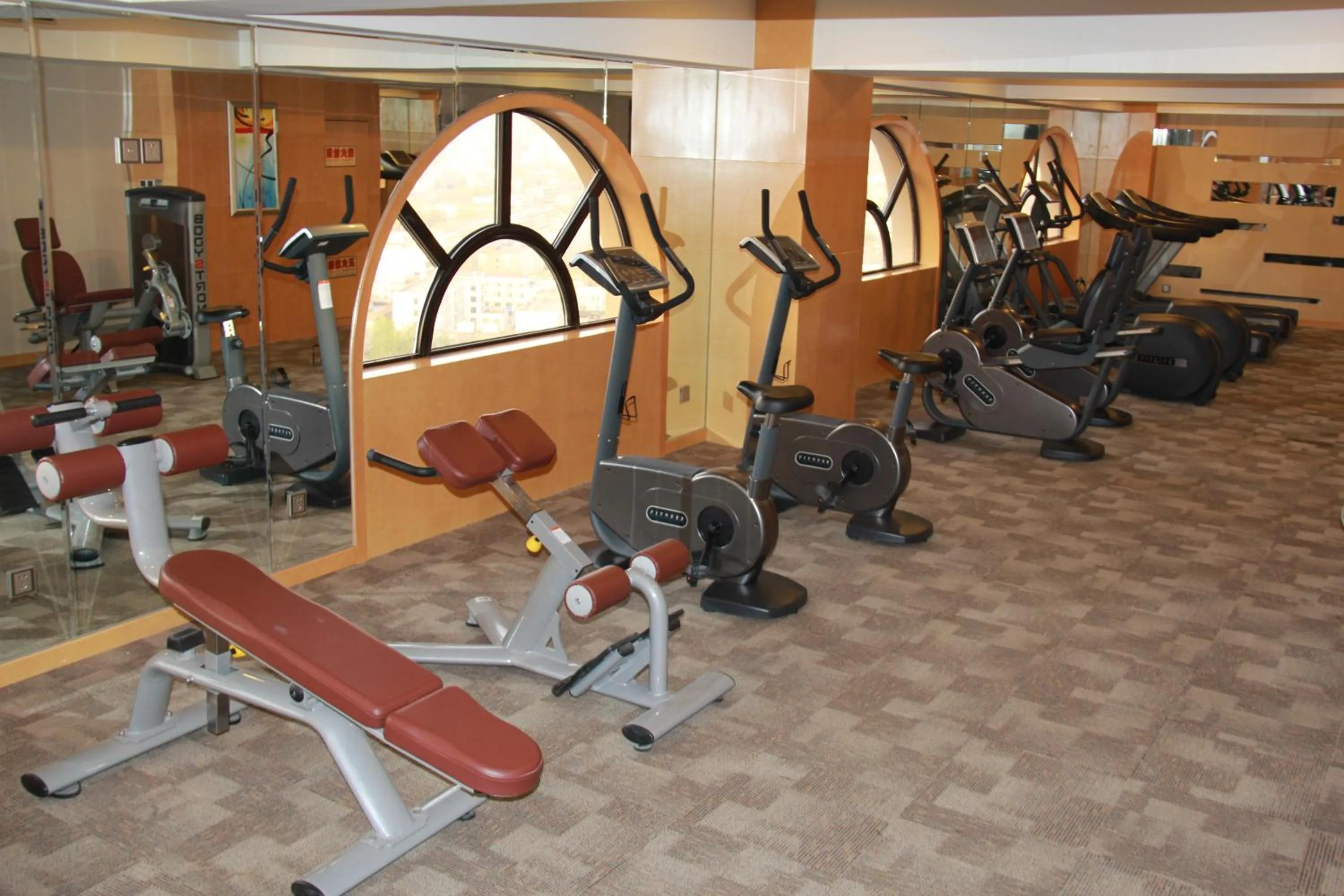 Fitness centre/facilities in Ramada Plaza Weifang