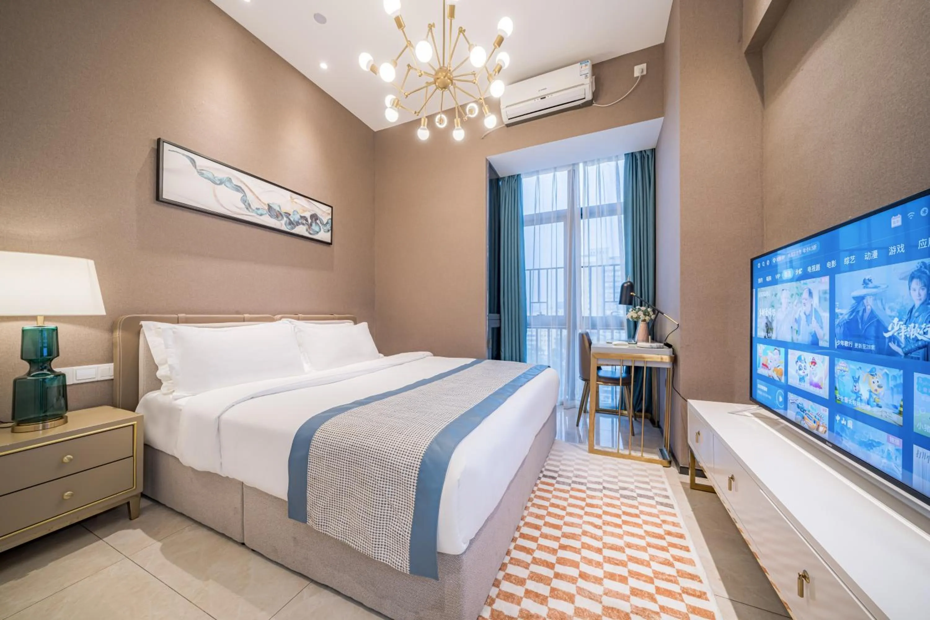 Bed in Gepai Executive Apartment - Shenzhen Futian Convention and Exhibition Center