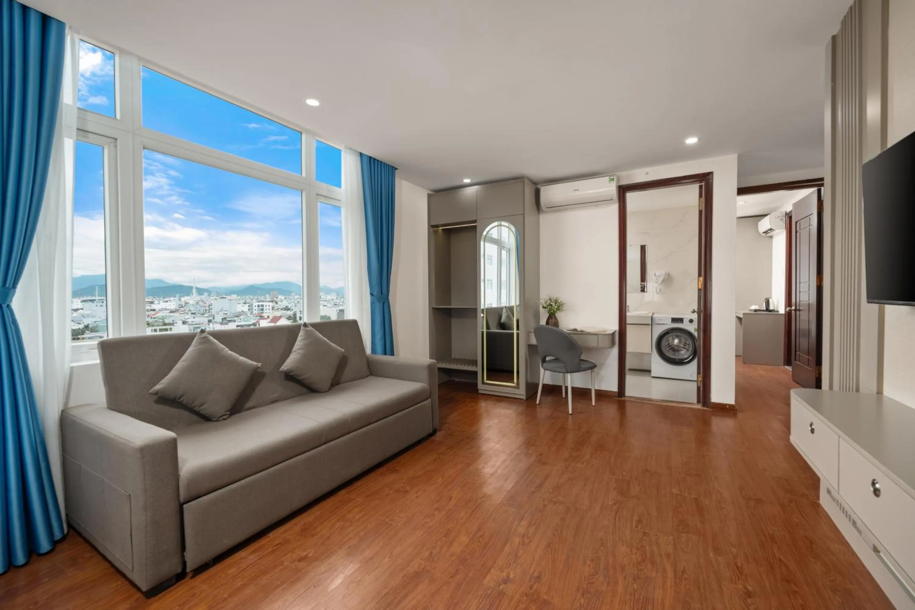 Living room in Fansipan Da Nang Hotel