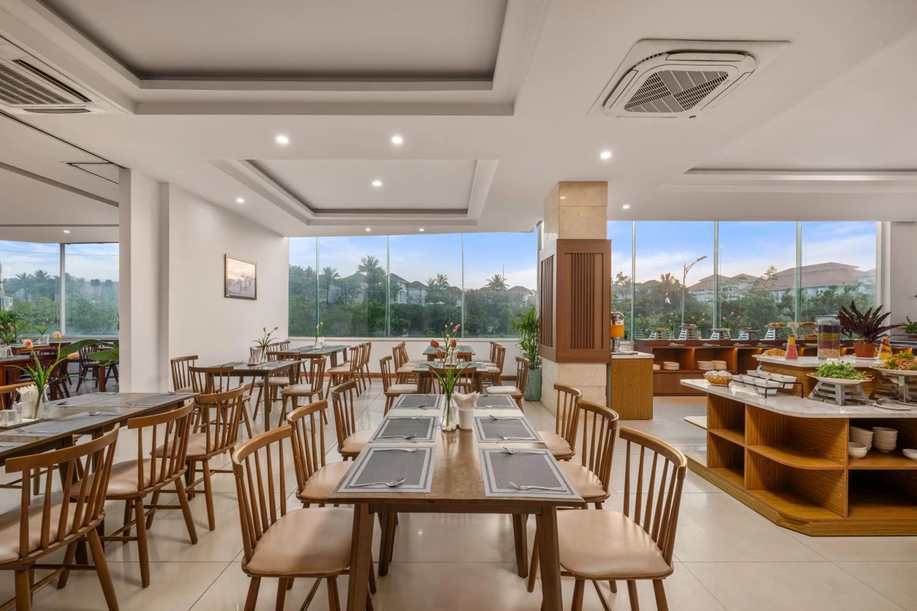 Restaurant/places to eat in Fansipan Da Nang Hotel