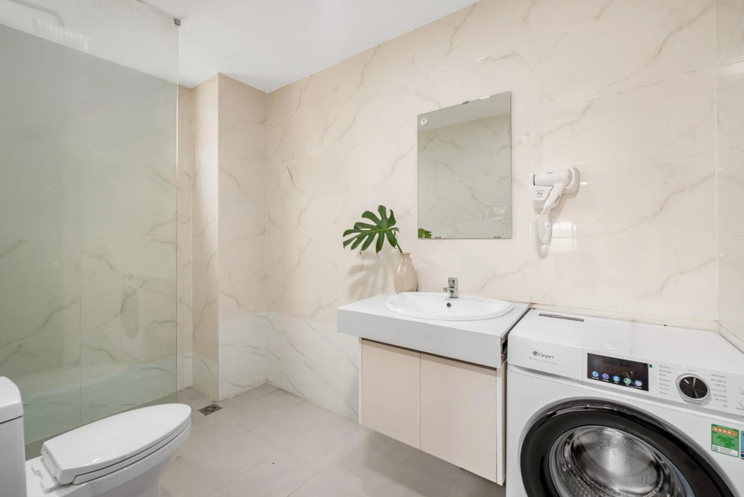 Toilet in Fansipan Da Nang Hotel