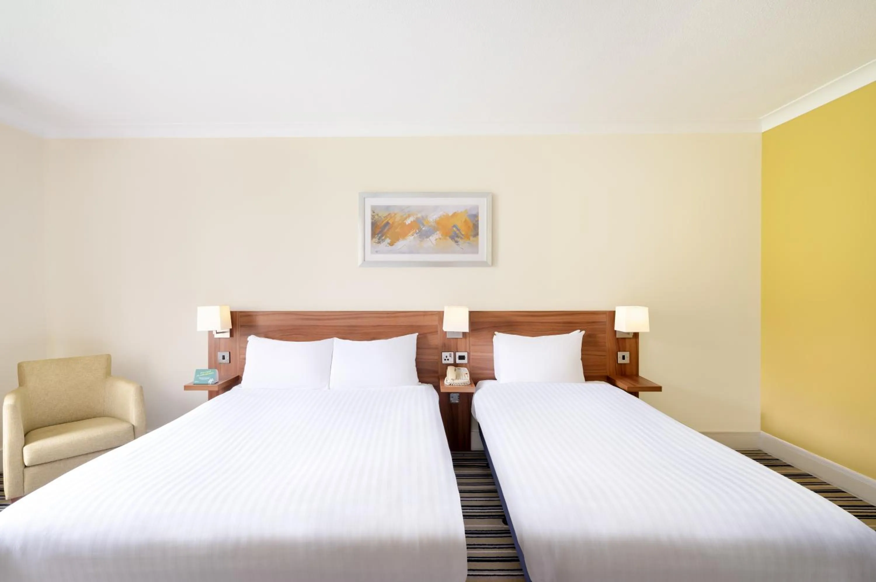 Bed in Holiday Inn Leeds Brighouse by IHG