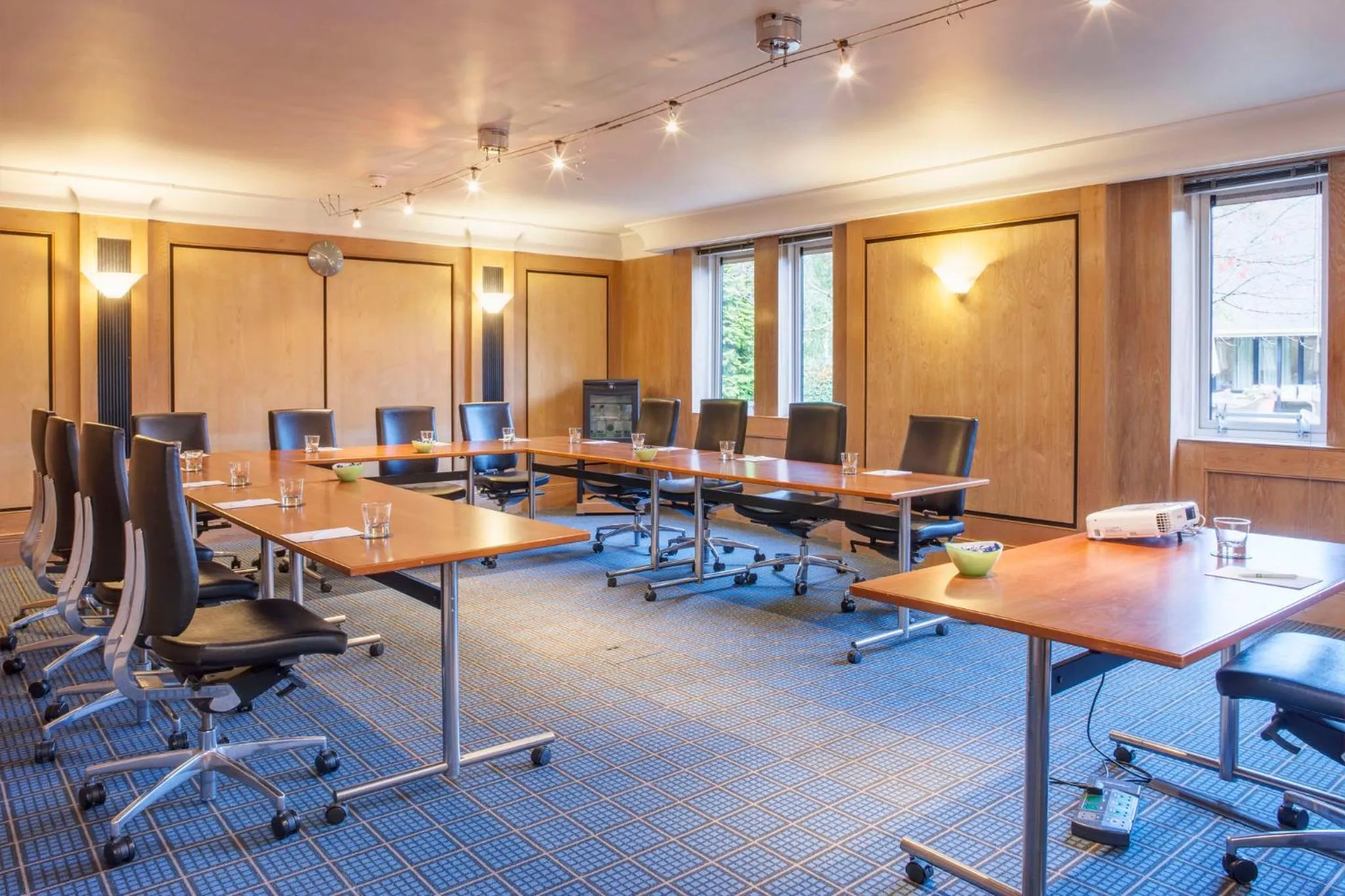 Meeting/conference room in Holiday Inn Leeds Brighouse by IHG
