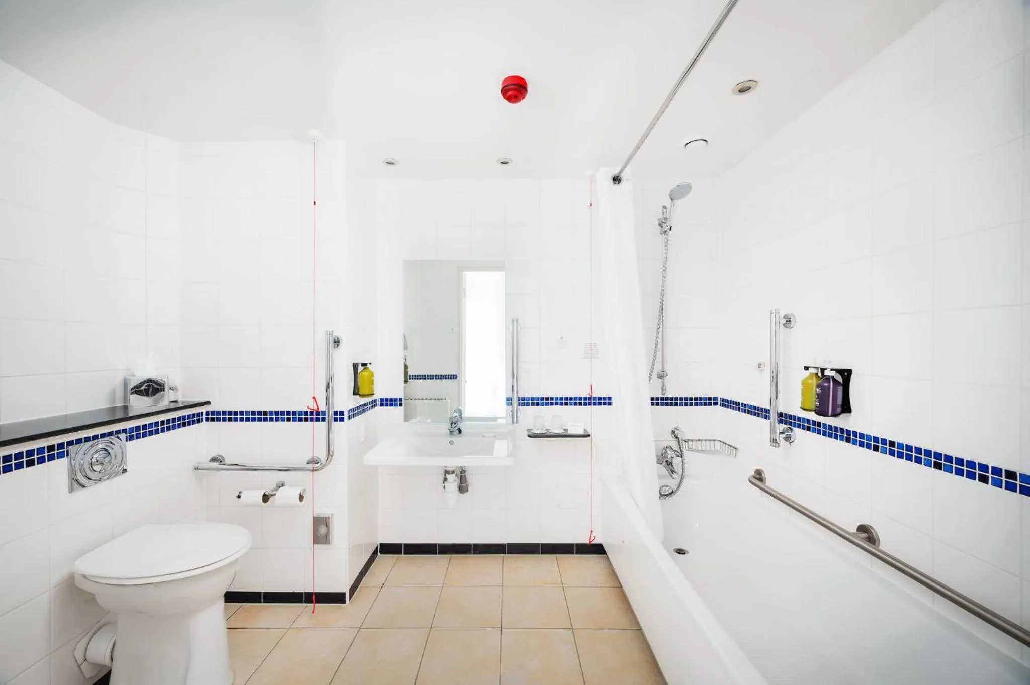 Photo of the whole room in Holiday Inn Leeds Brighouse by IHG