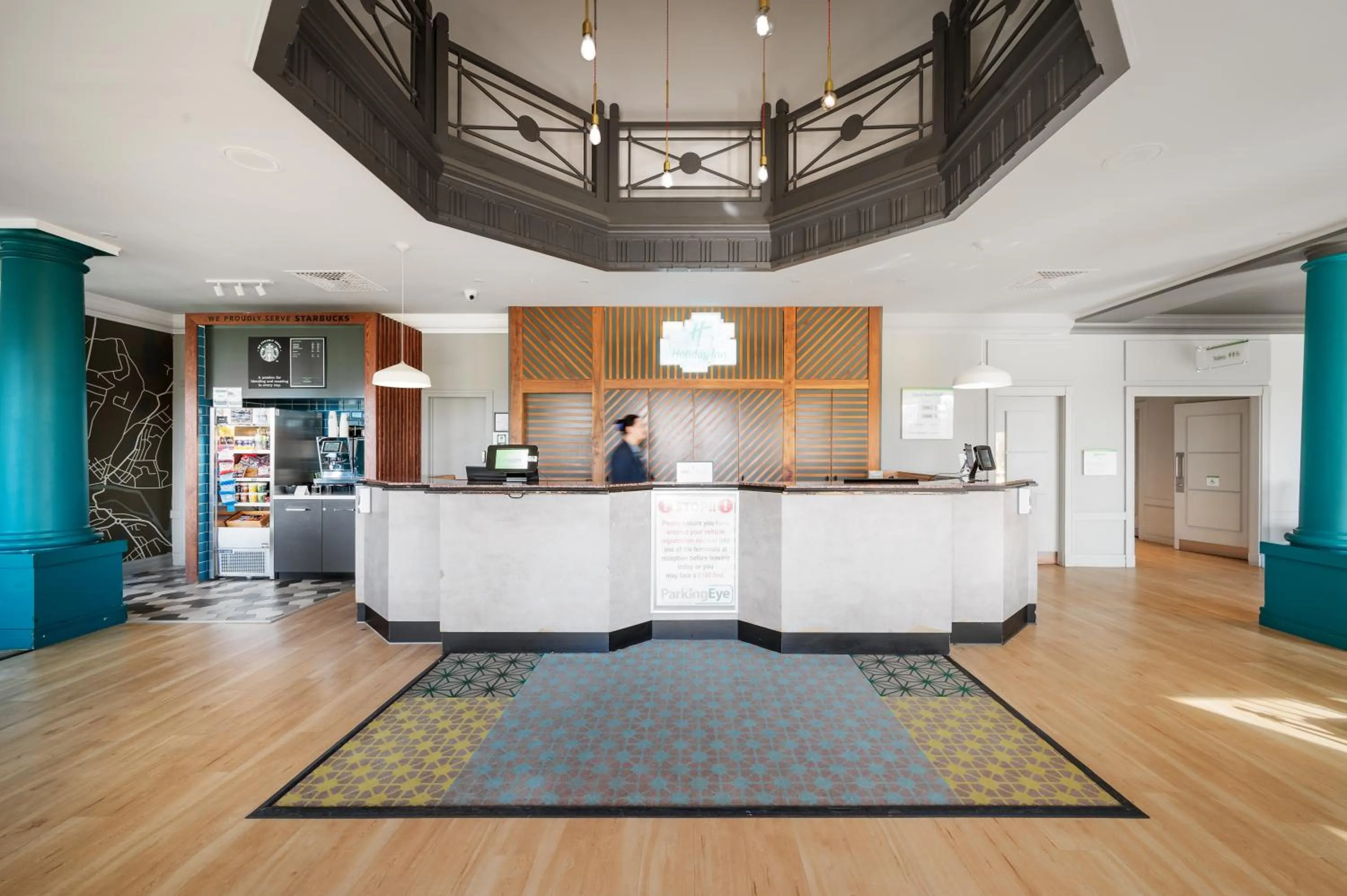 Facade/entrance in Holiday Inn Leeds Brighouse by IHG