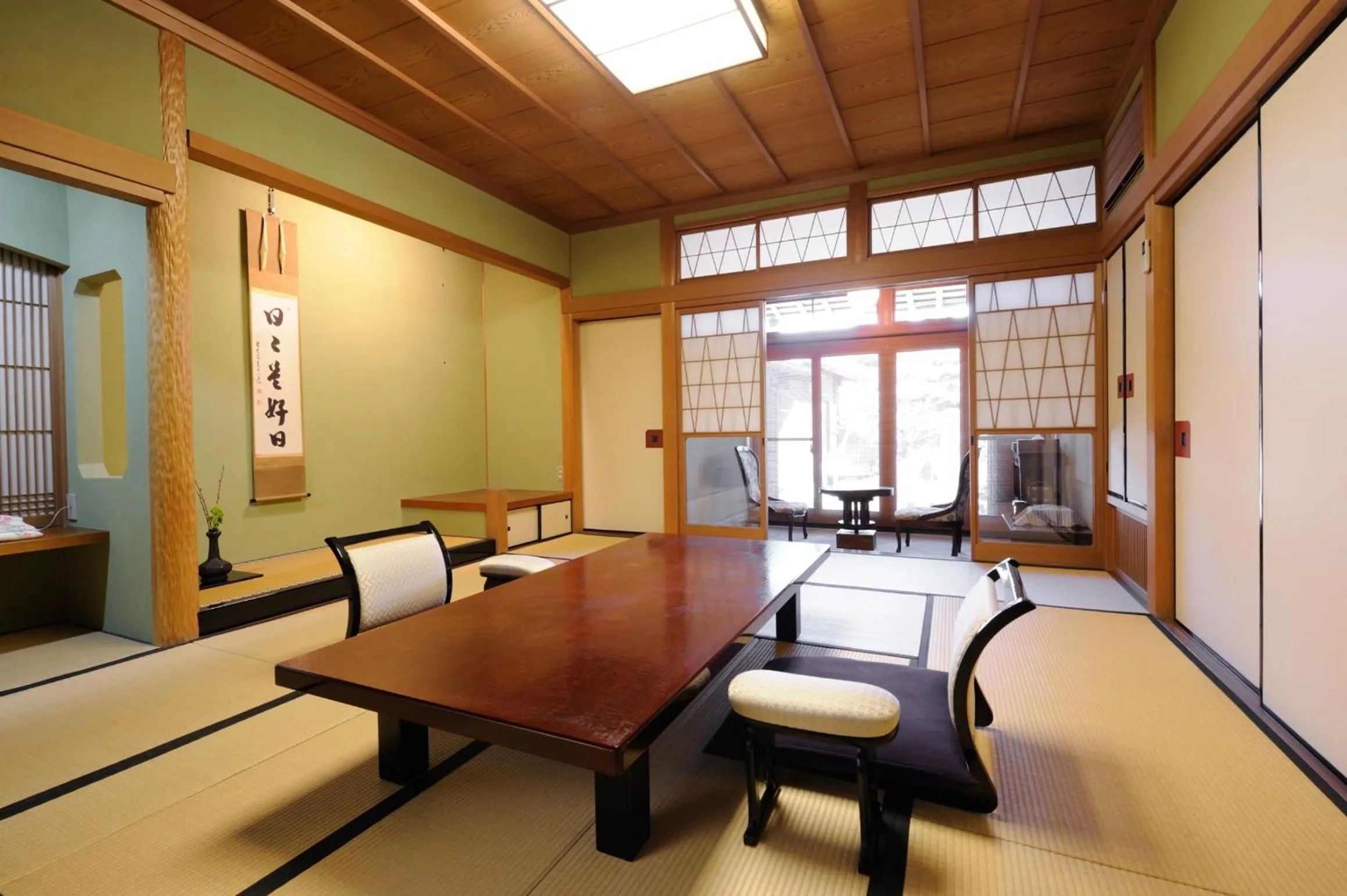 Photo of the whole room in Ryoutei Ryokan Yasui