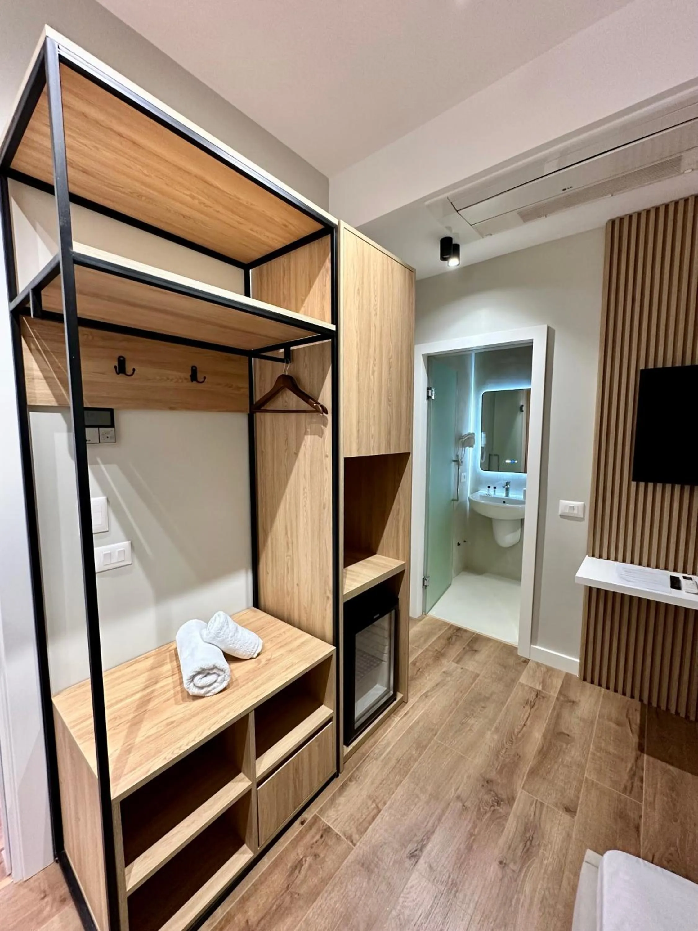 Bed in Hotel Relax City Center