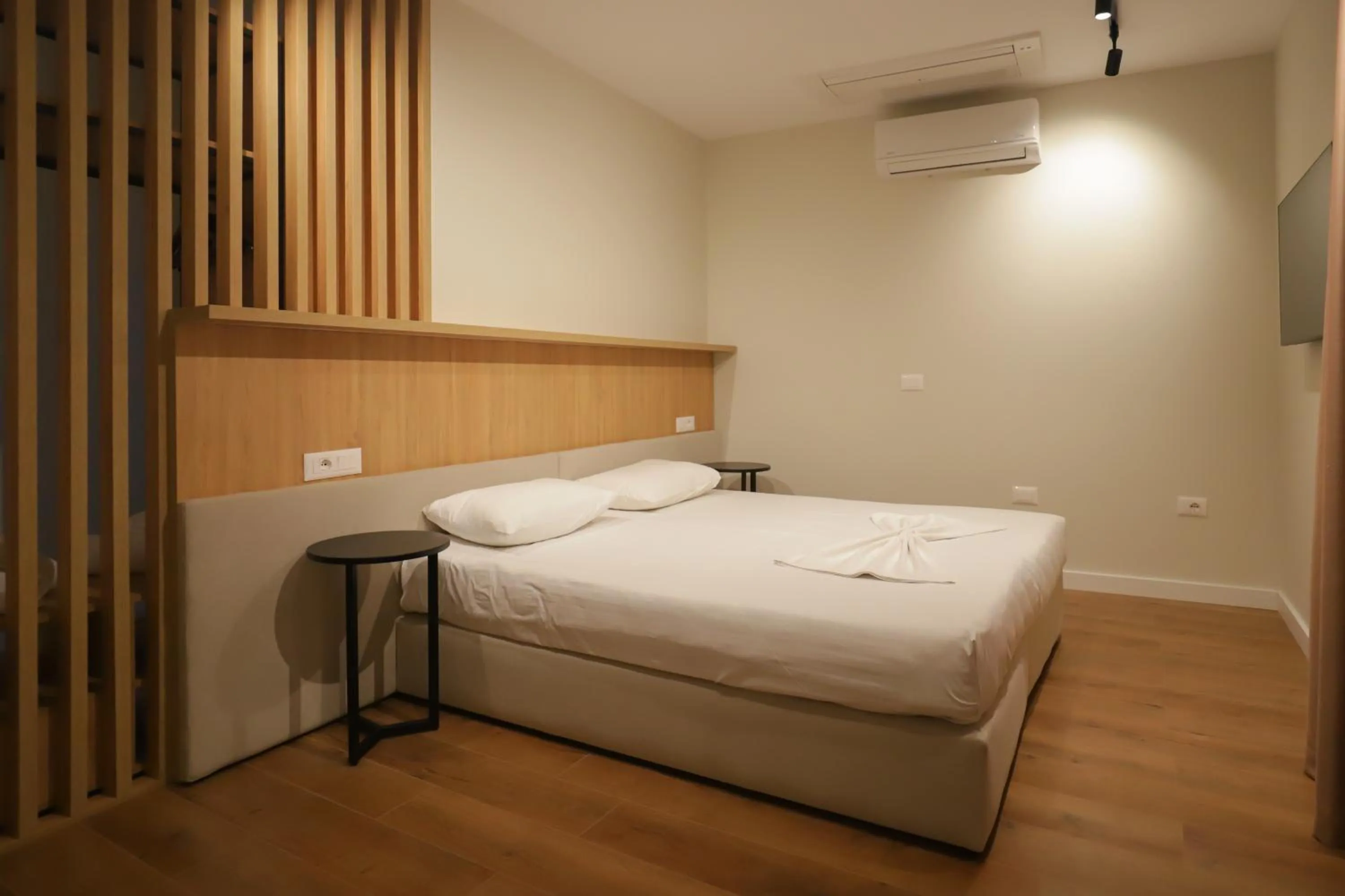 Bed in Hotel Relax City Center