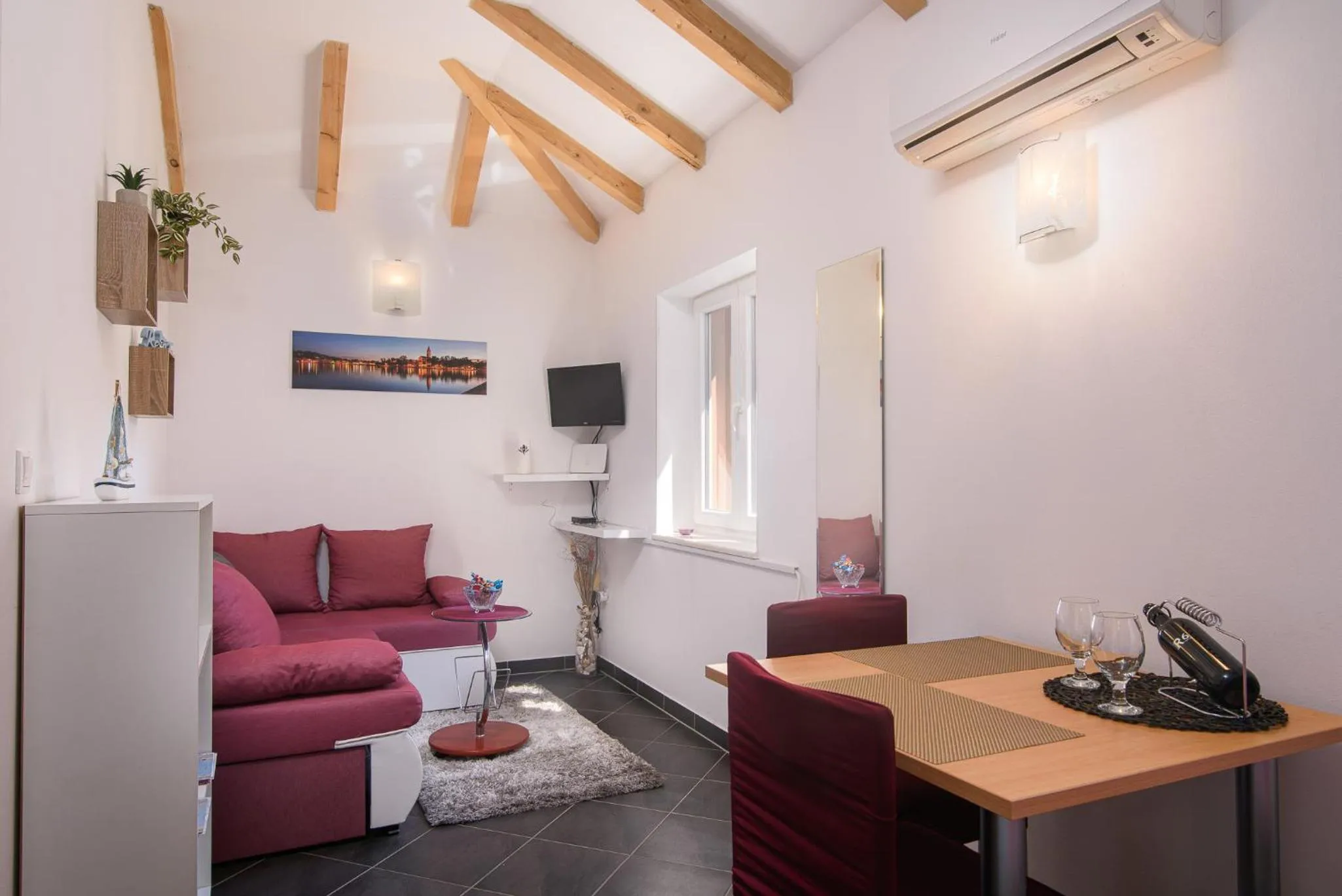 TV and multimedia in Apartments Trabakul