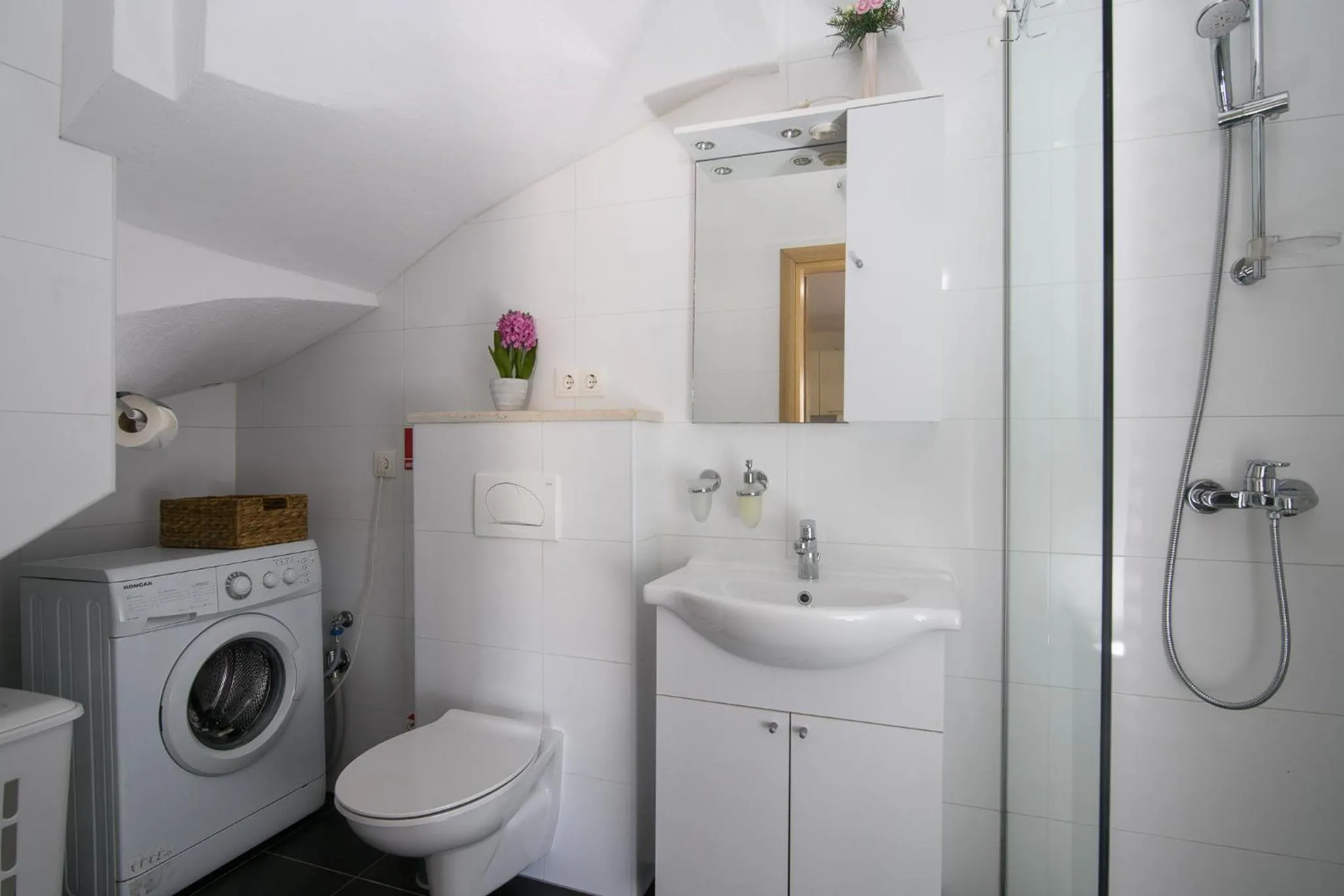 Shower in Apartments Trabakul