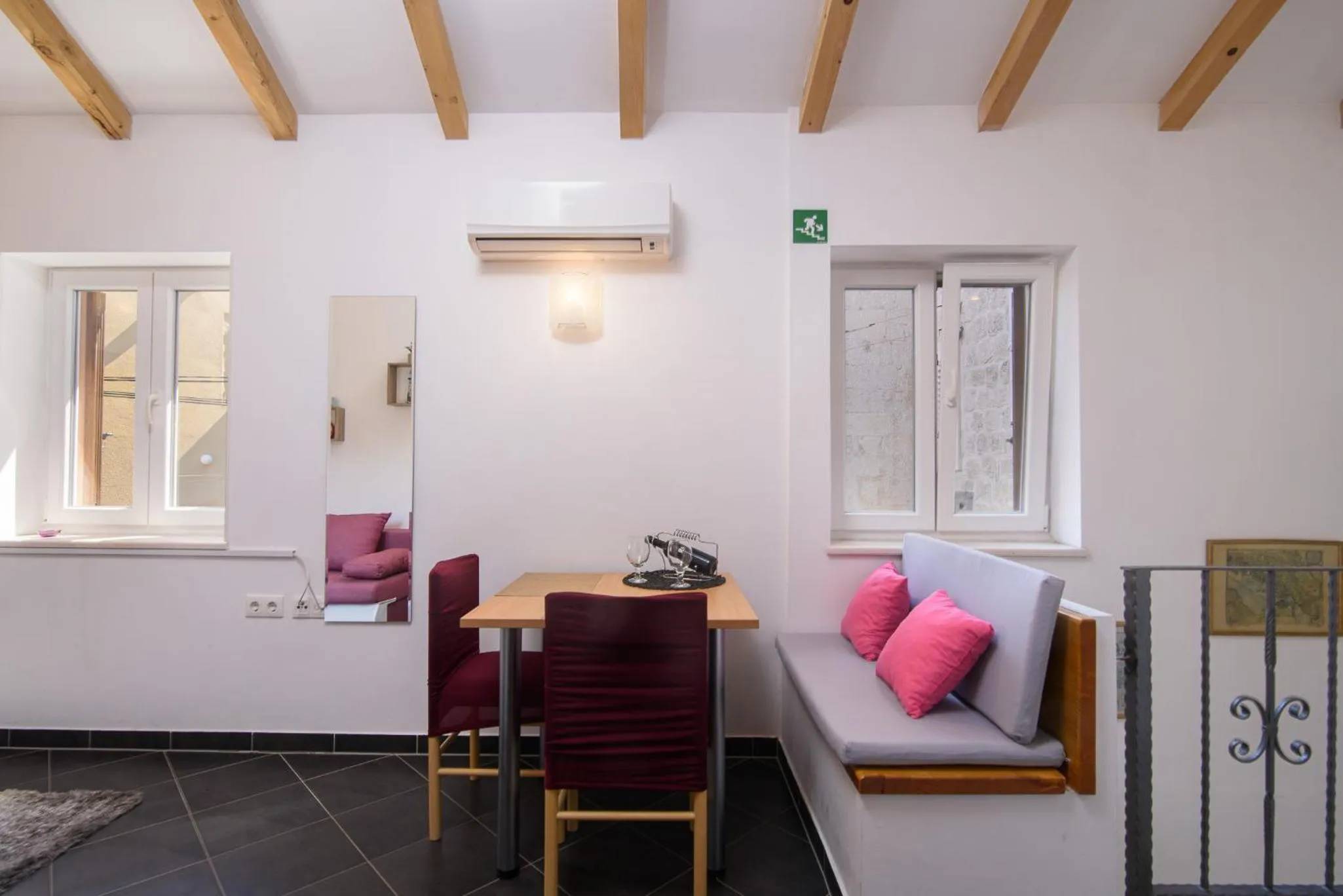 Photo of the whole room in Apartments Trabakul