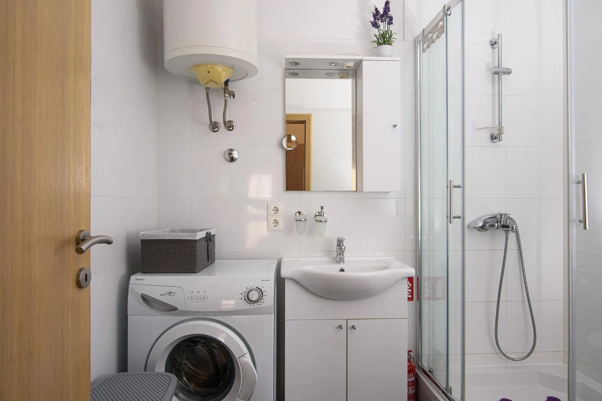 Shower in Apartments Trabakul