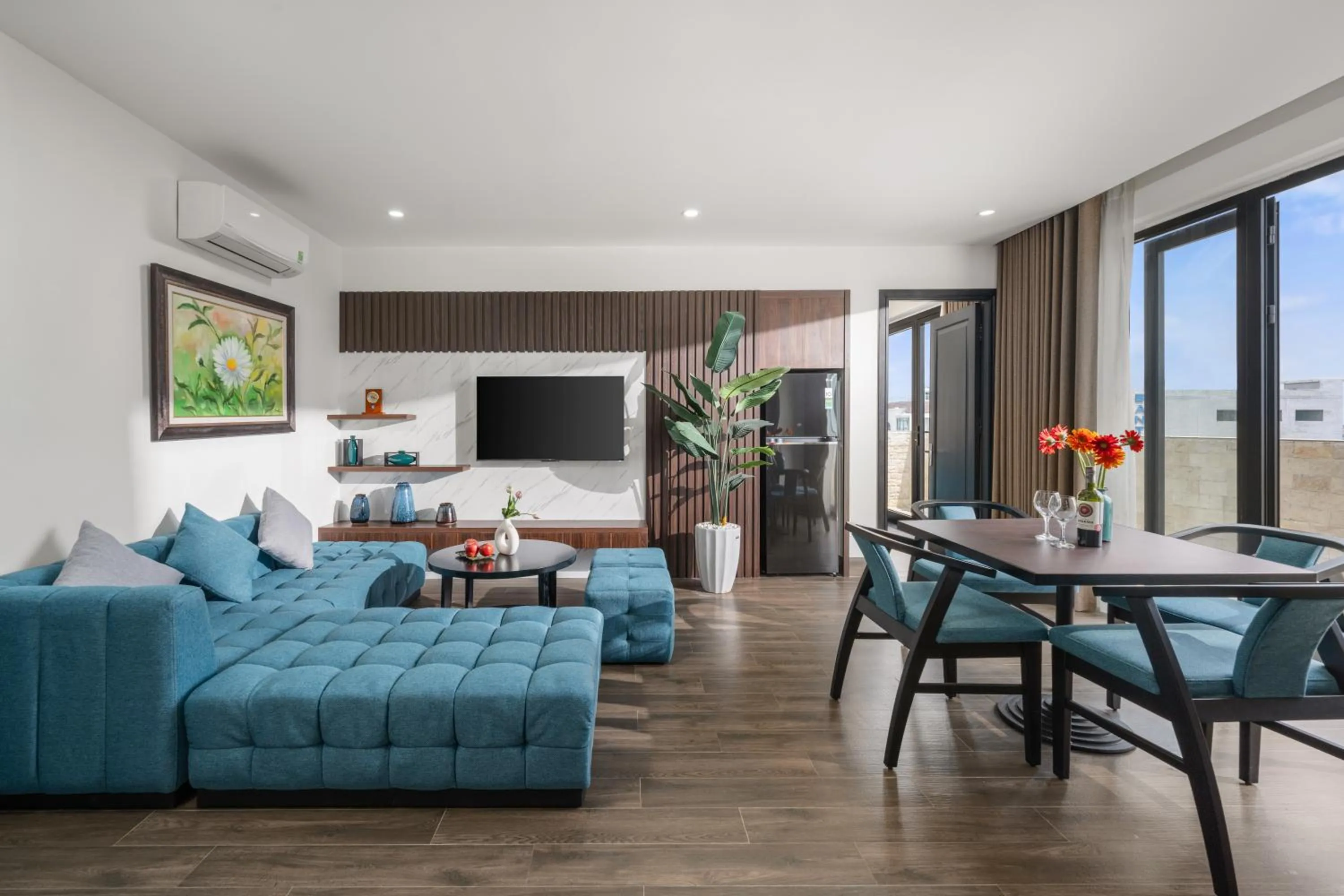 Communal lounge/ TV room in ViAn Hotel And Spa Danang