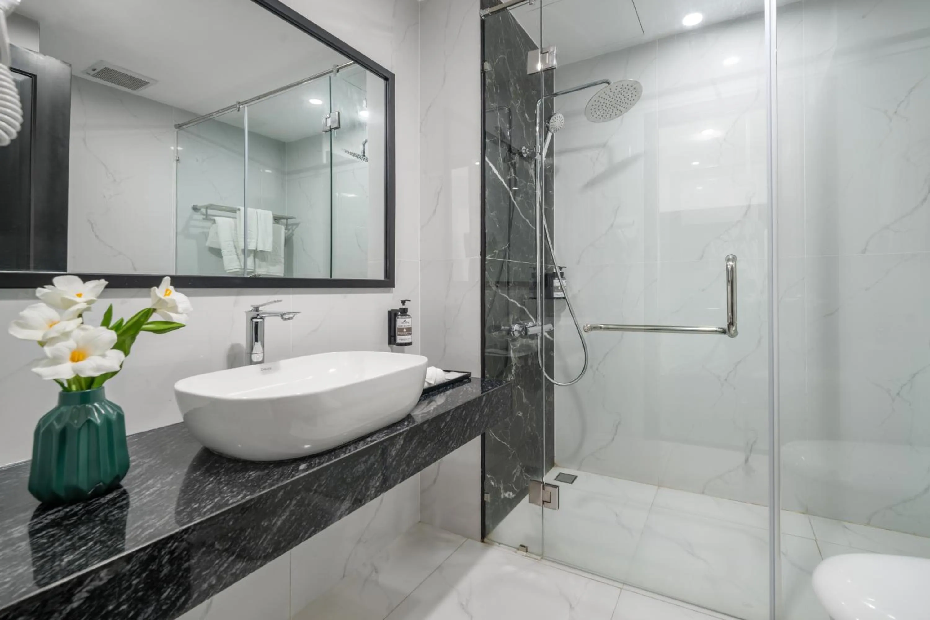 Bathroom in ViAn Hotel And Spa Danang