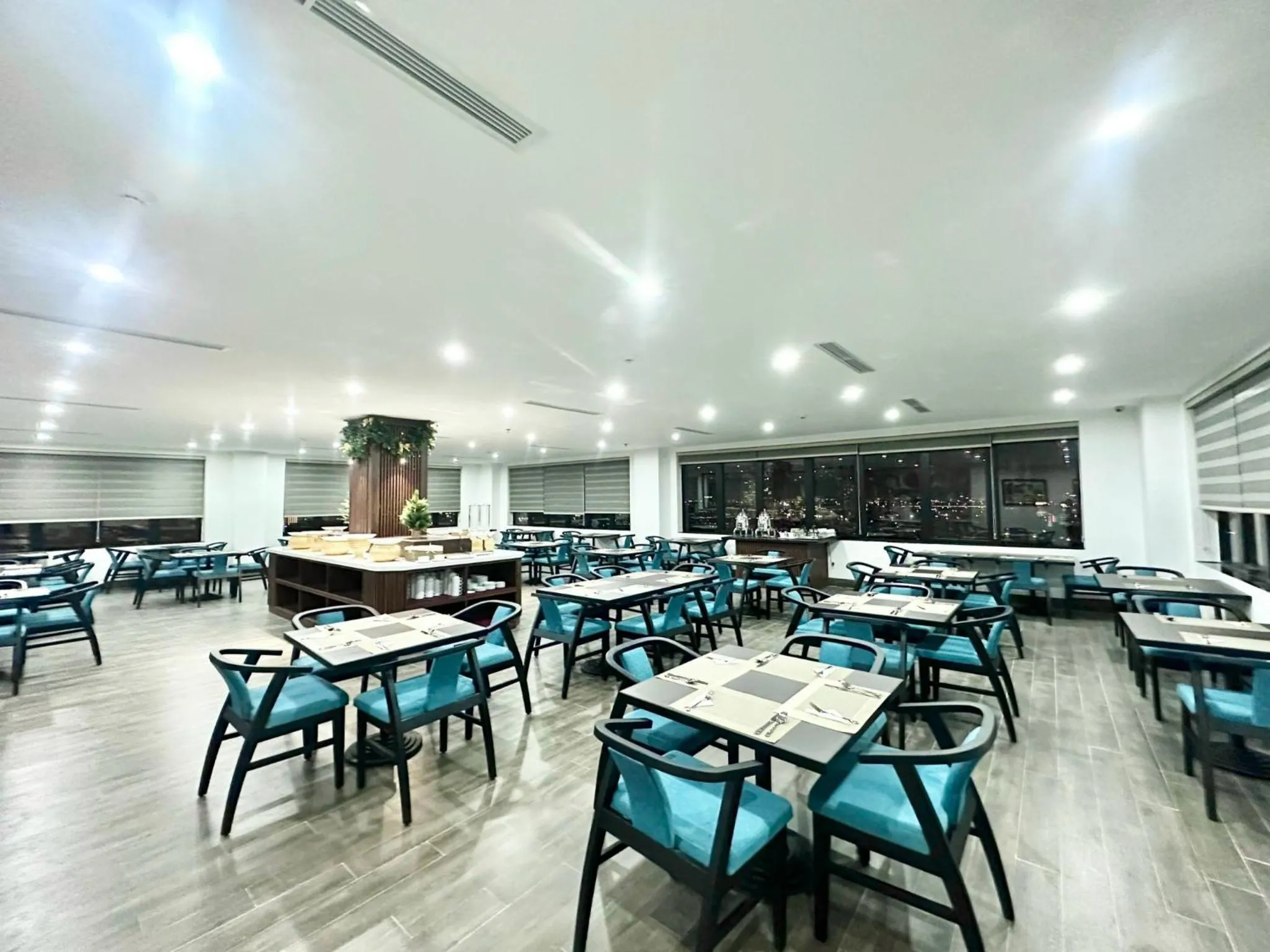 Restaurant/places to eat in ViAn Hotel And Spa Danang