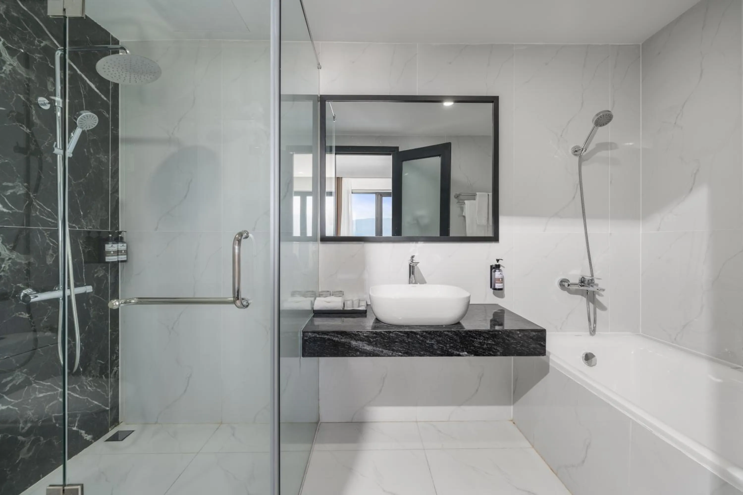 Bath in ViAn Hotel And Spa Danang