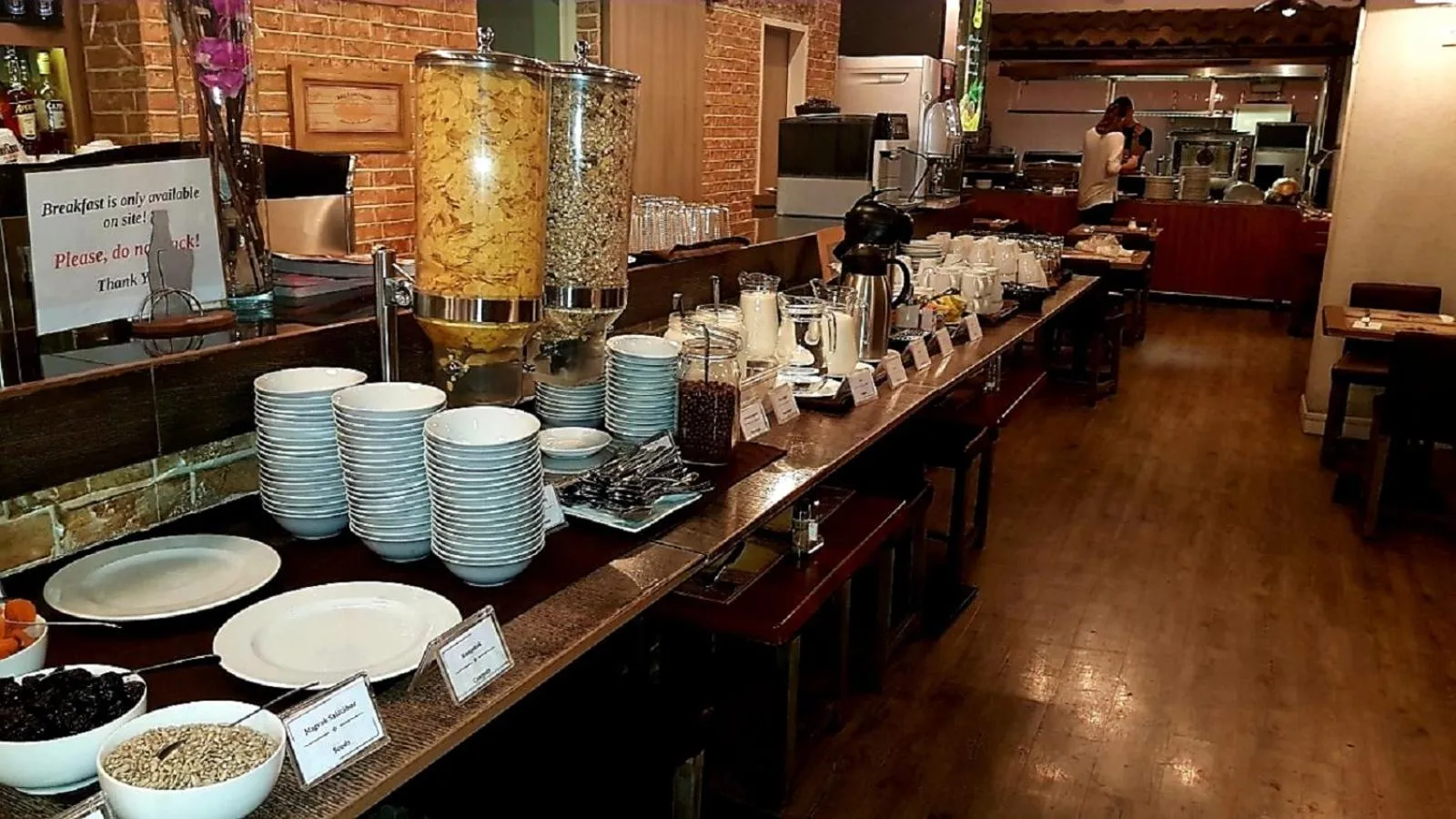 Breakfast in Walk Inn Váci 42