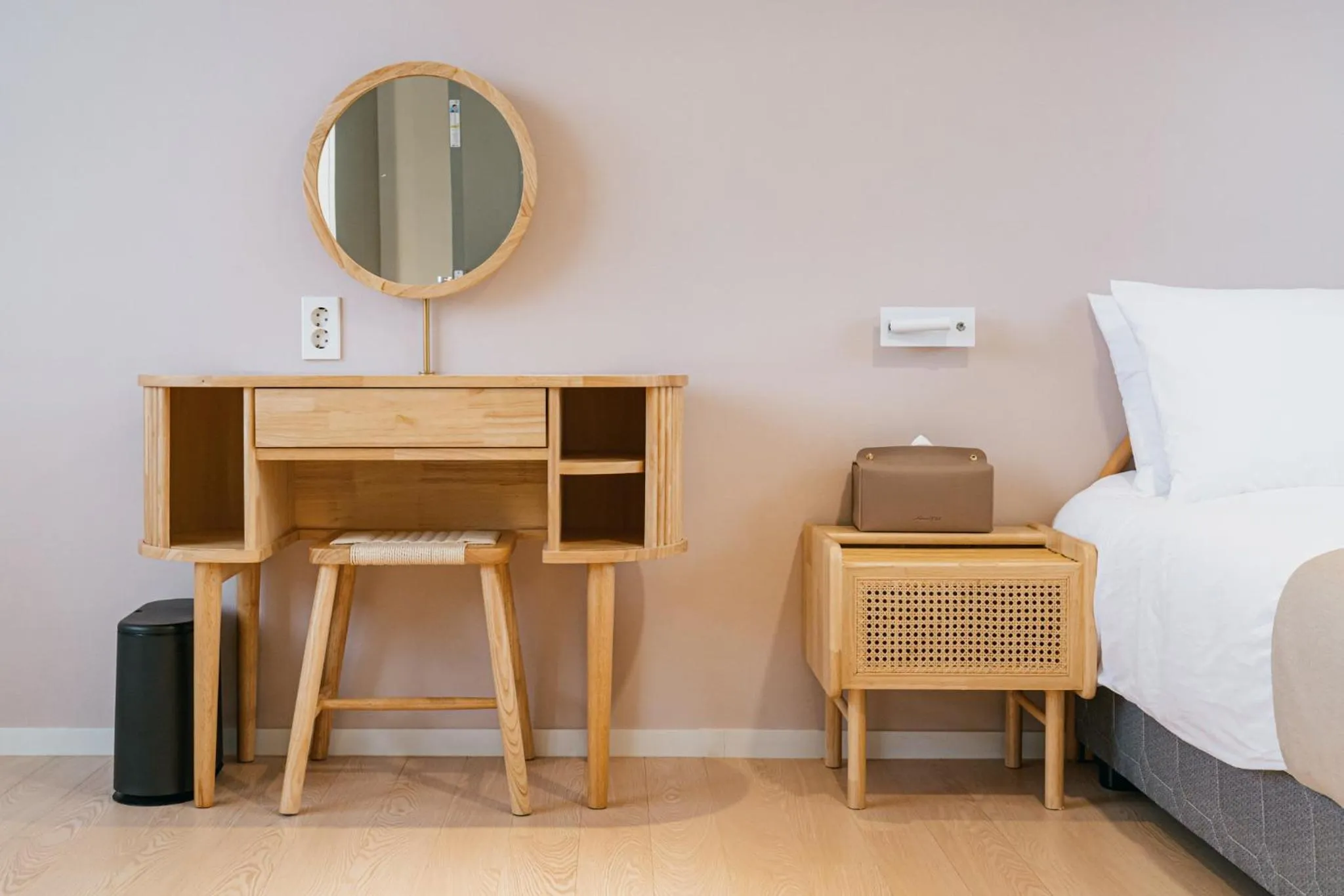 Bed in Ddosi Aewol Pool Villa