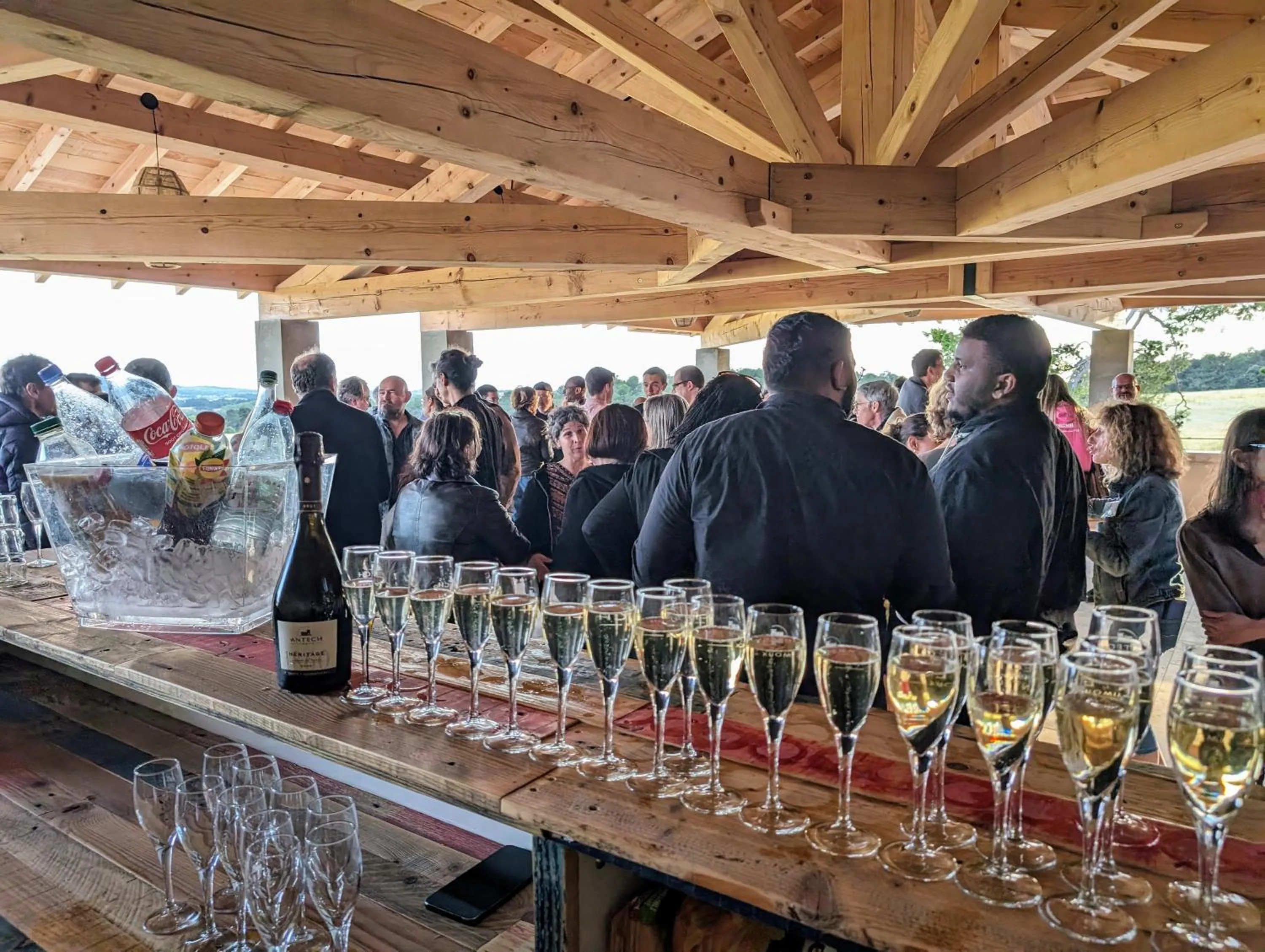 Evening entertainment in Les Cabanes Dans Les Bois Logis Hôtel