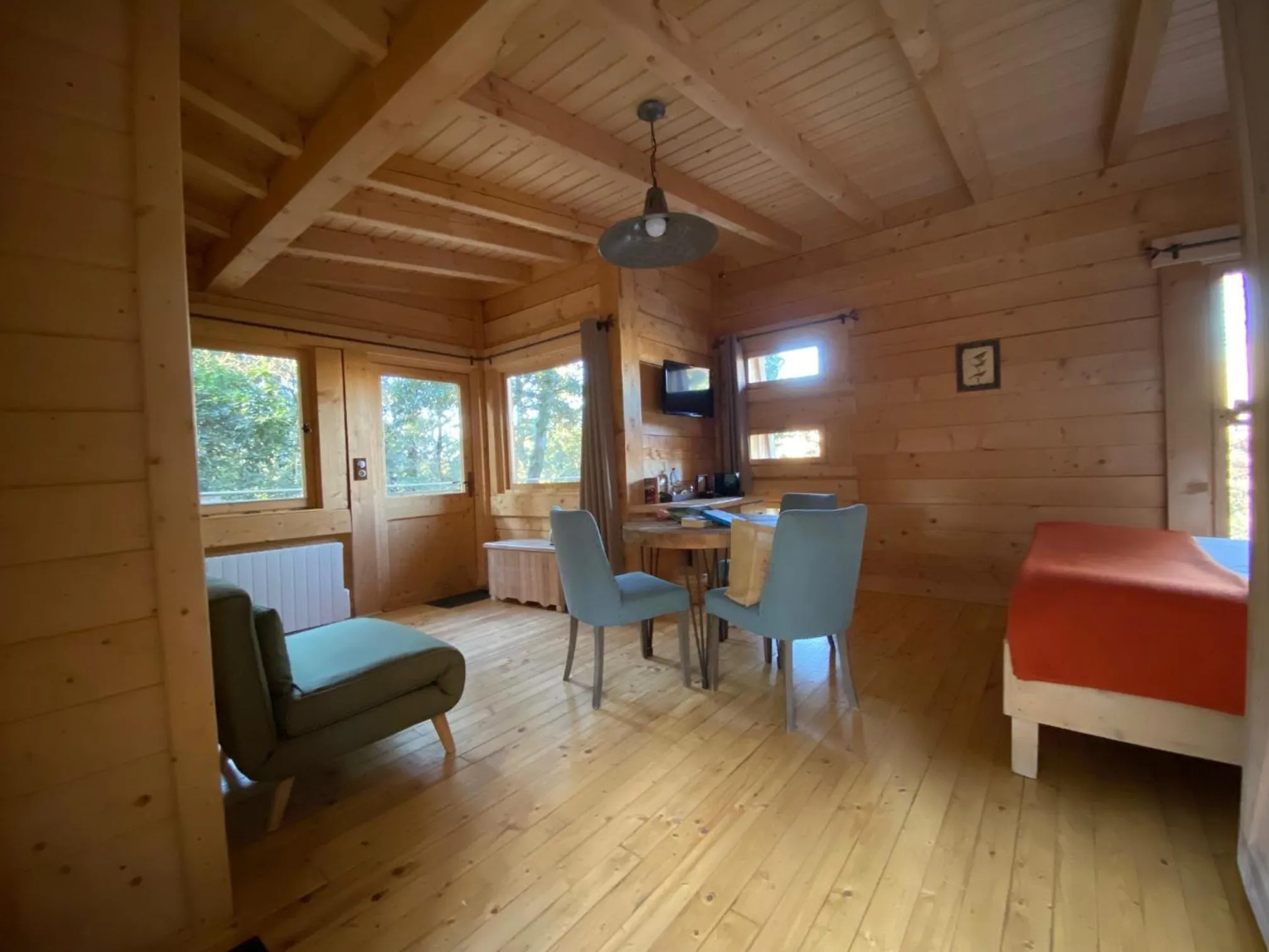 Bedroom in Les Cabanes Dans Les Bois Logis Hôtel