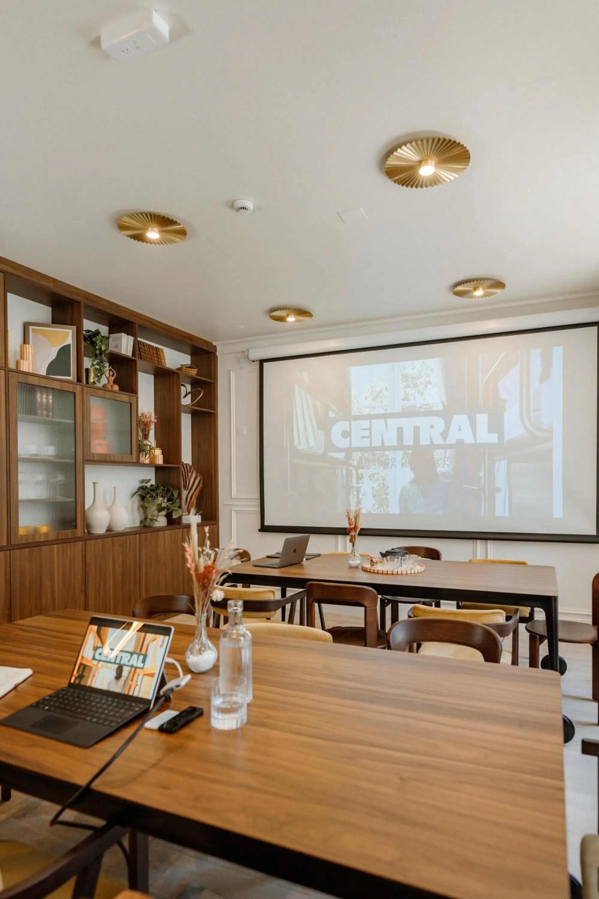 Meeting/conference room in CENTRAL Hostel La Rochelle Centre