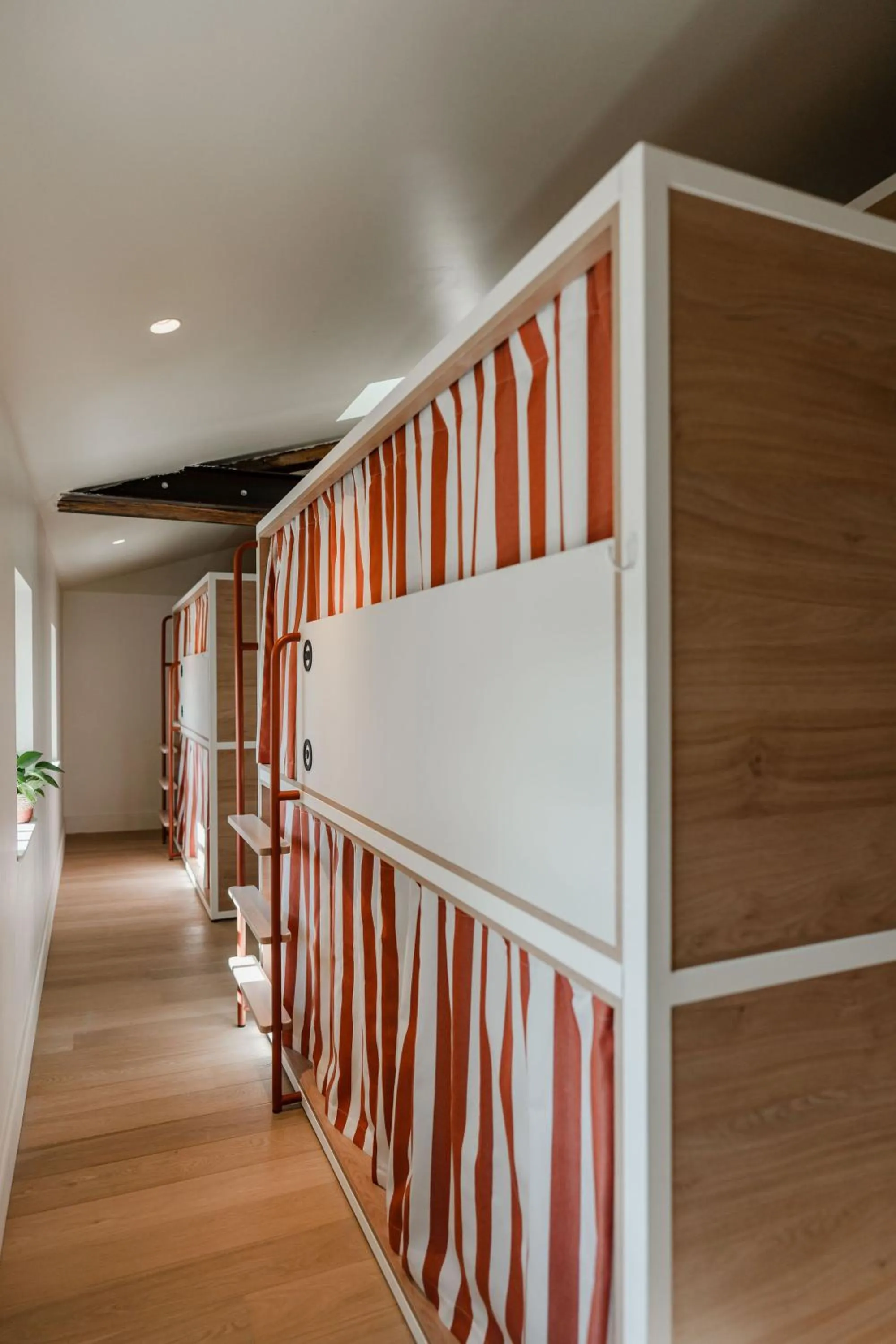 bunk bed in CENTRAL Hostel La Rochelle Centre