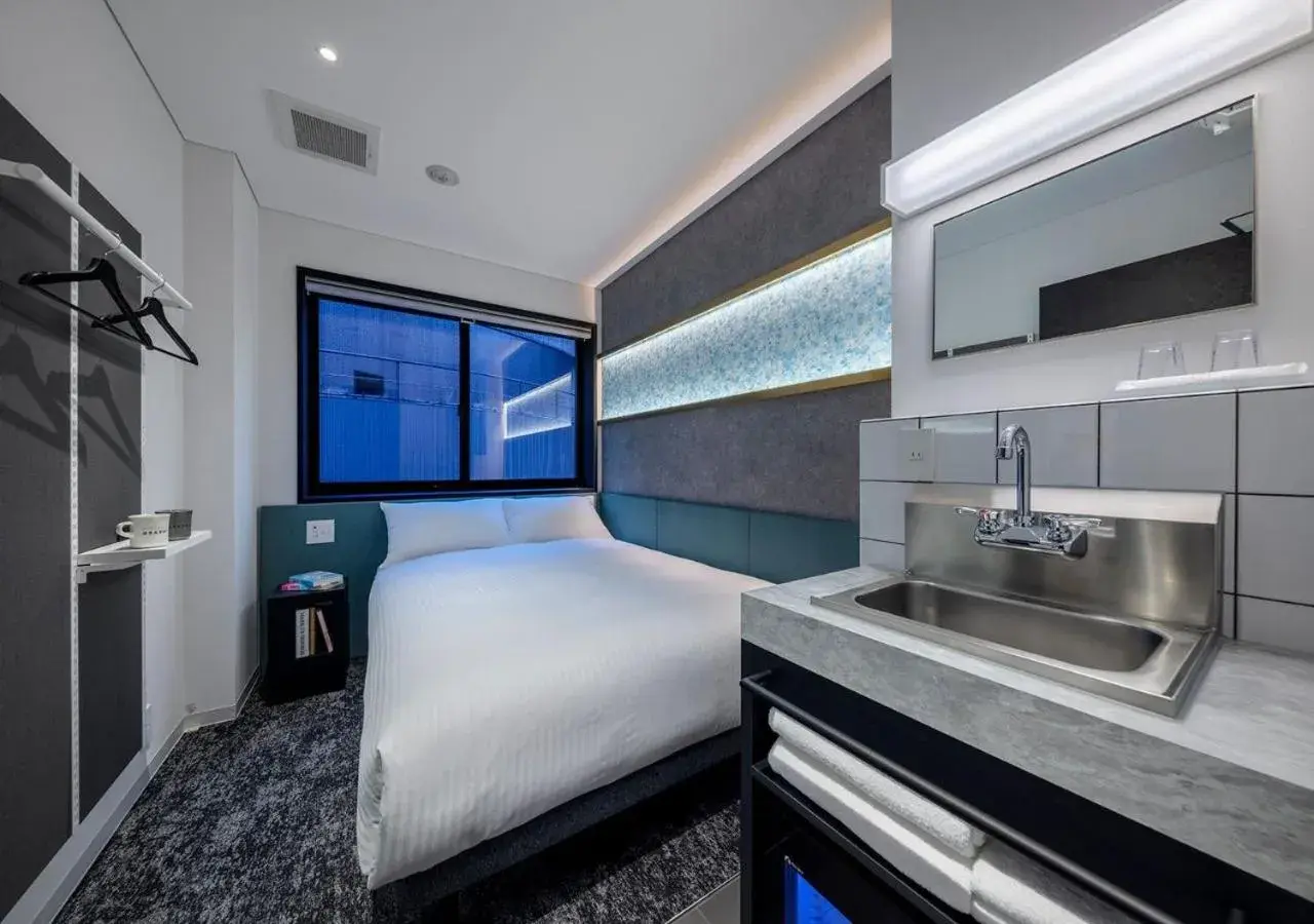 Shared Bathroom - Double Room in HOTEL GRAPHY Shibuya Shared Bathroom - Double Room in HOTEL GRAPHY Shibuya