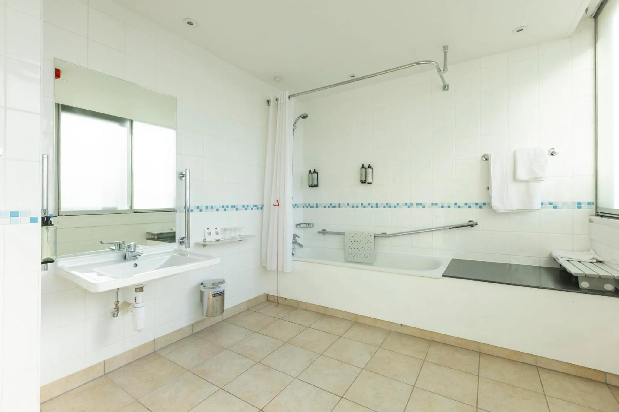 Bathroom in Holiday Inn - Glasgow Airport by IHG