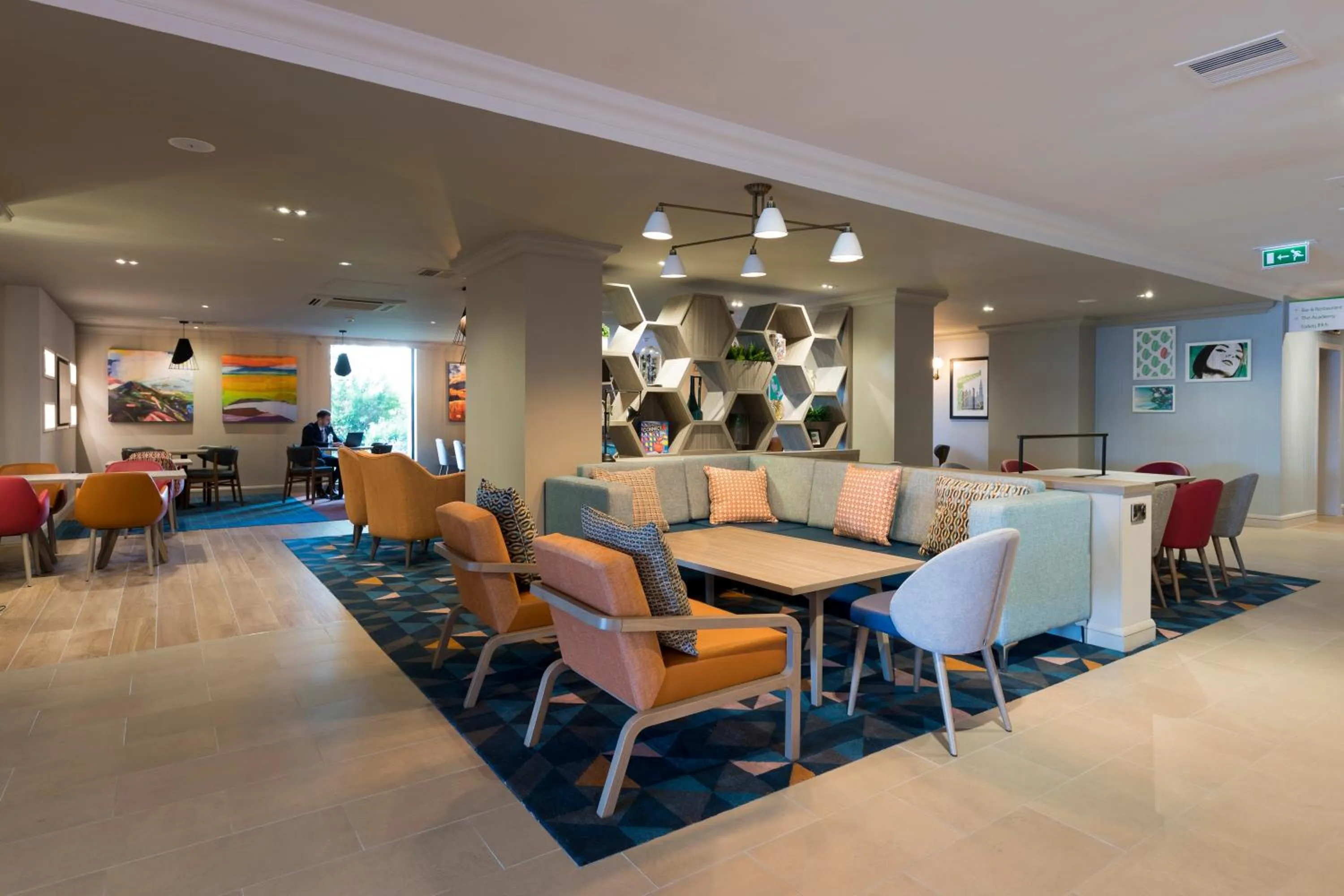 Lounge or bar in Holiday Inn - Glasgow Airport by IHG