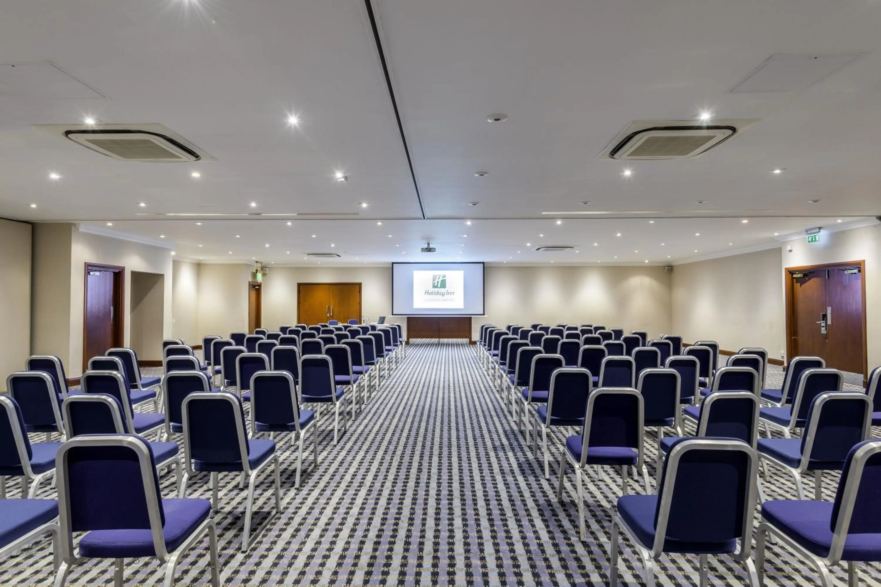 Meeting/conference room in Holiday Inn - Glasgow Airport by IHG